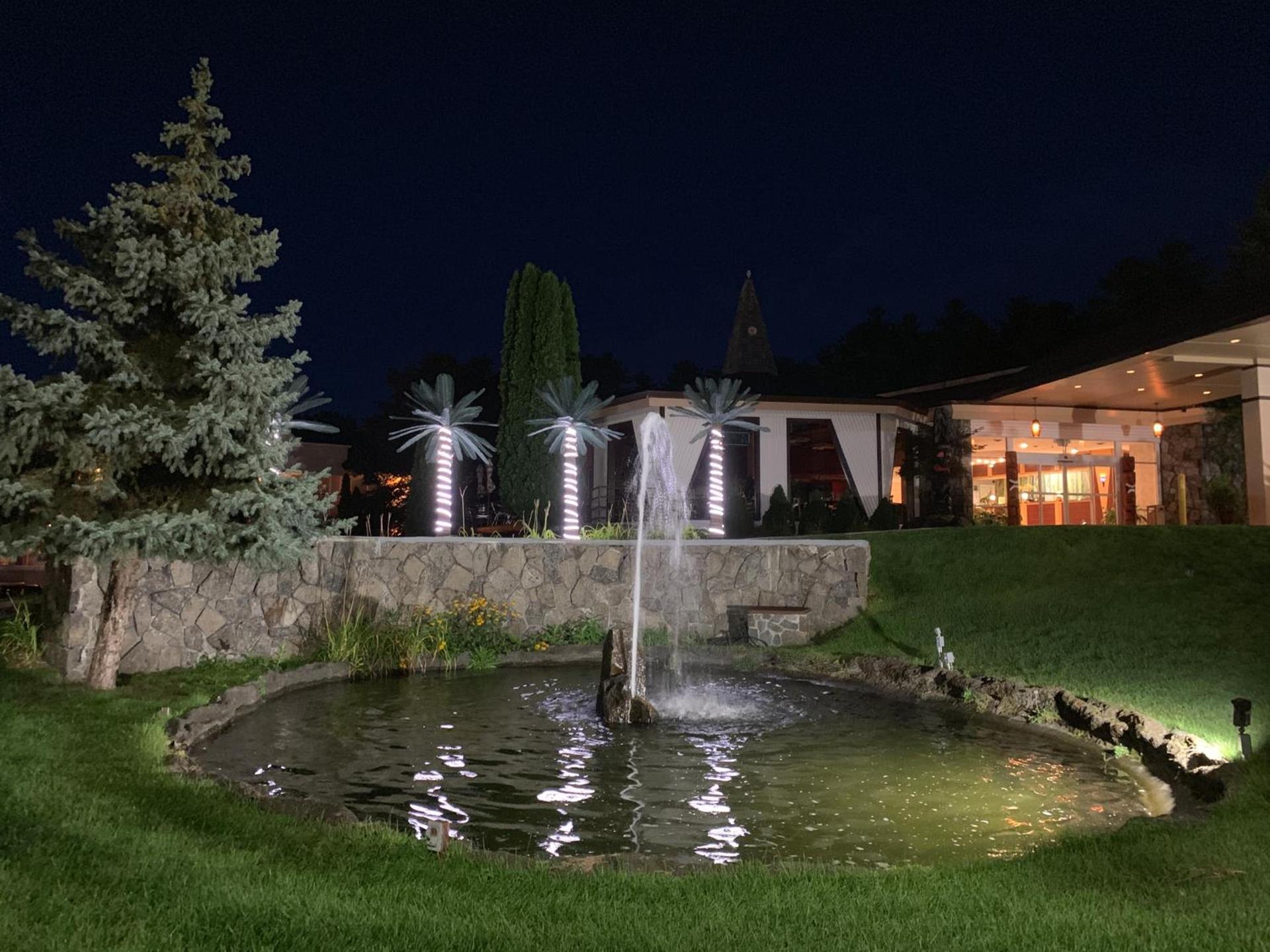 Tiki Resort - Lake George photo 9