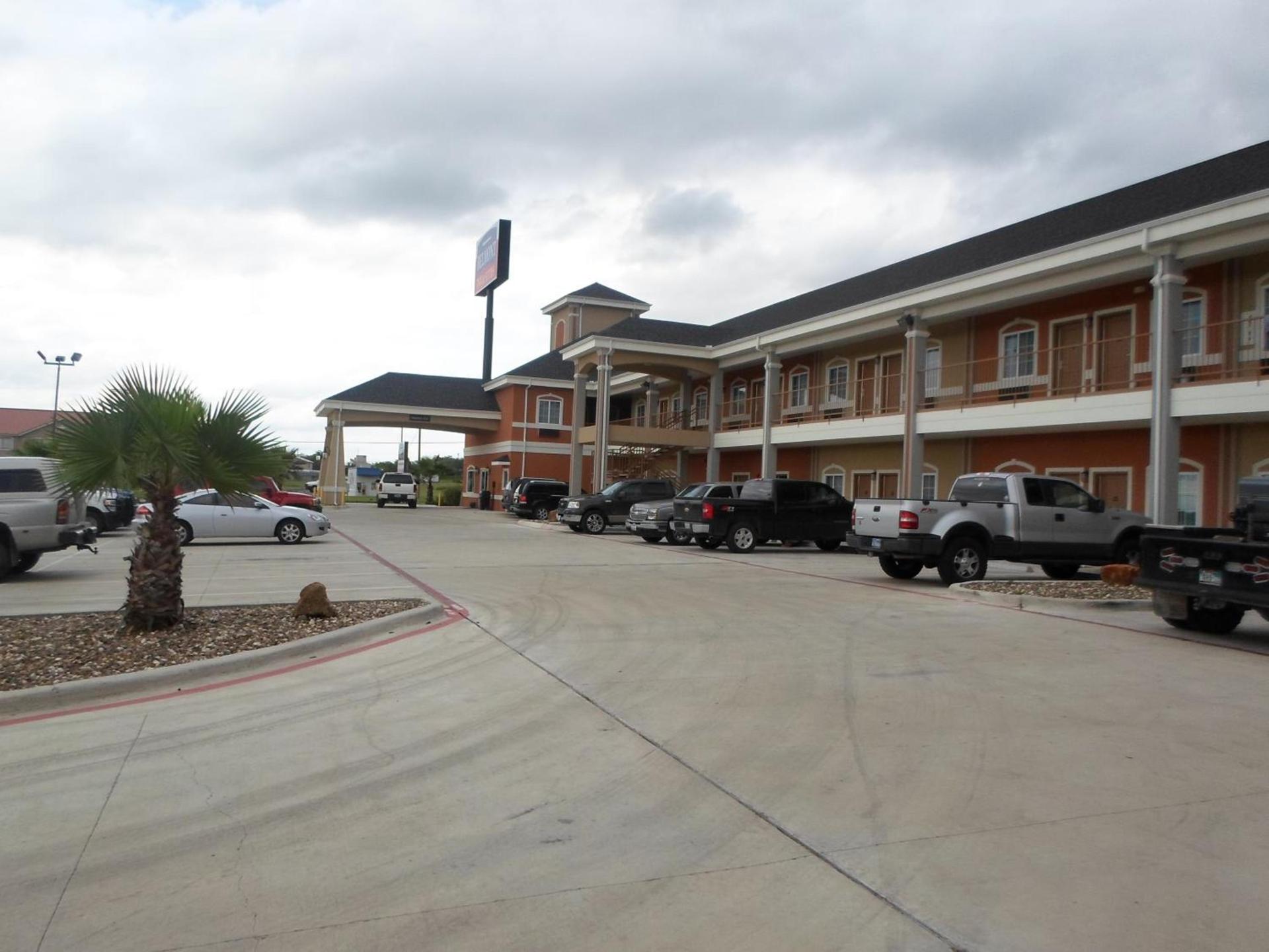 Studio 6-Beeville, TX photo 4