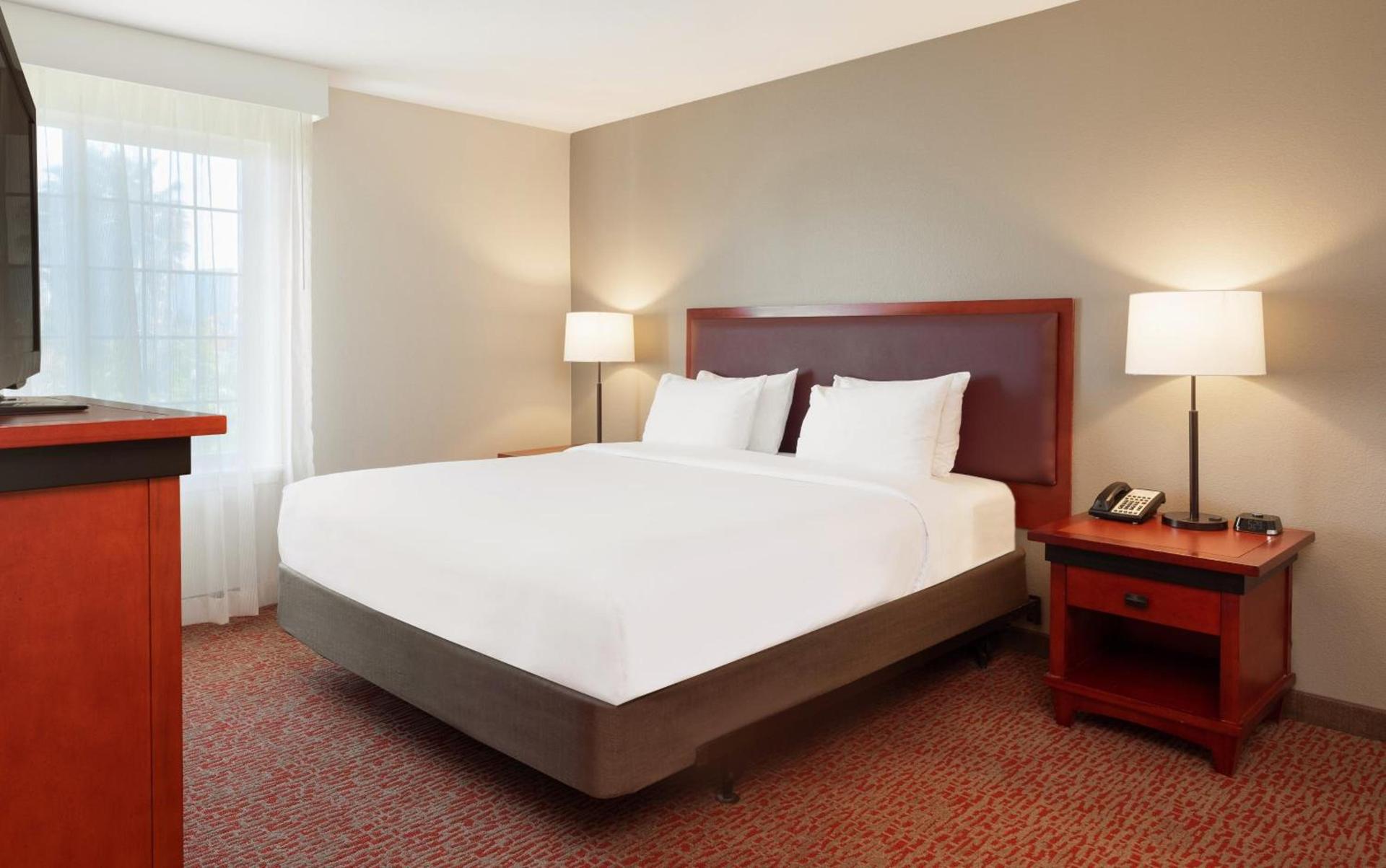 Larkspur Landing Extended Stay Suites Sunnyvale photo 2