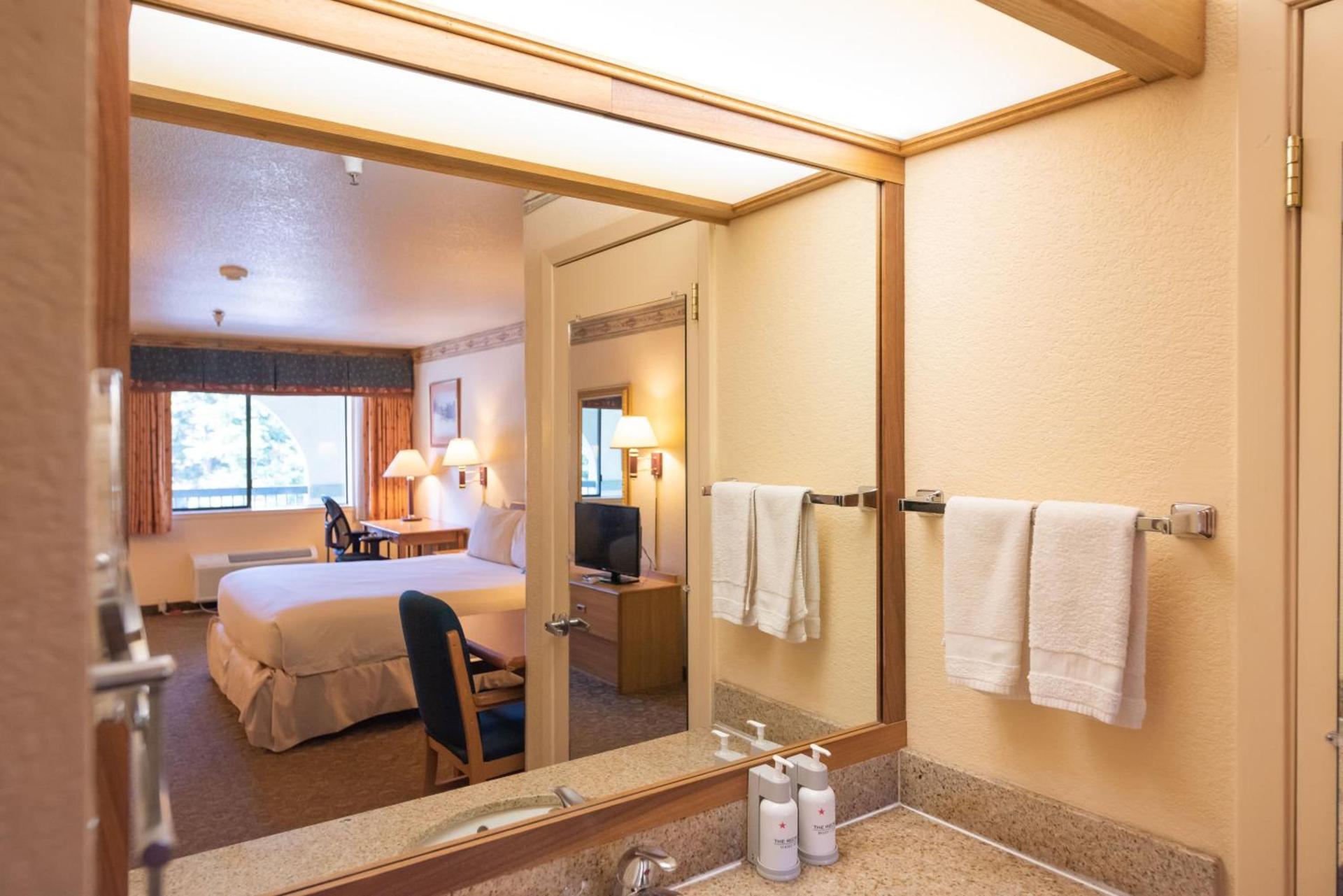The Redwood Riverwalk, a boutique hotel photo 20