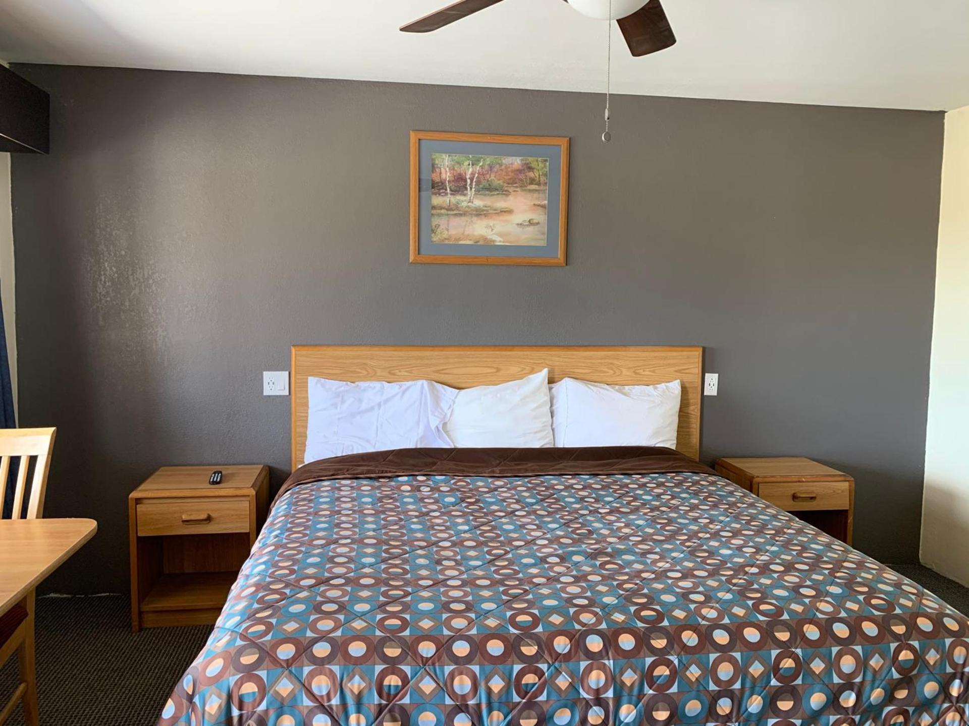 Cinderella Motel photo 9