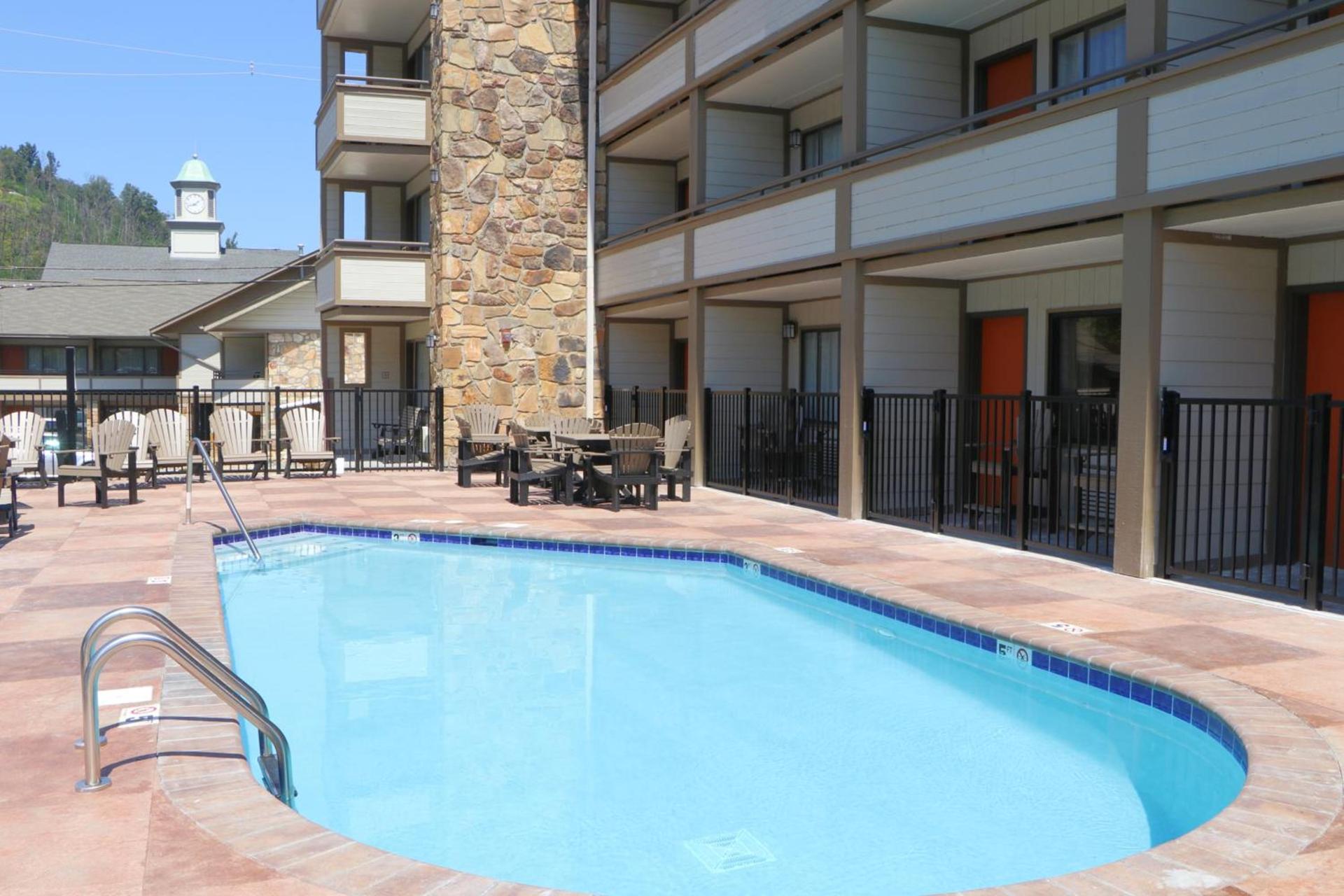 Best Western Johnson's Inn Downtown Gatlinburg photo 22