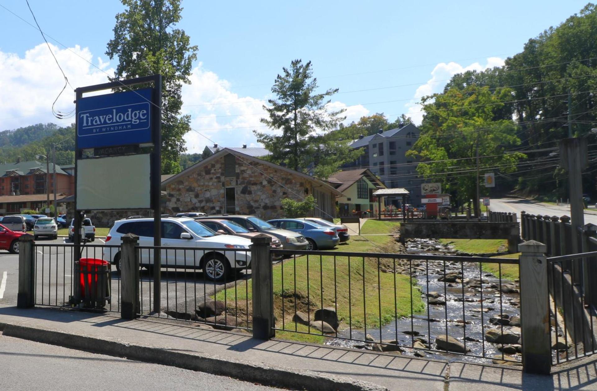 Bishop Inn Downtown Gatlinburg photo 3