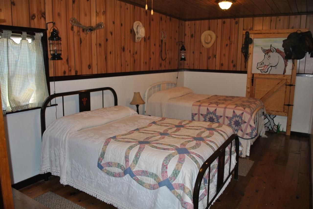 Aspen Inn photo 32