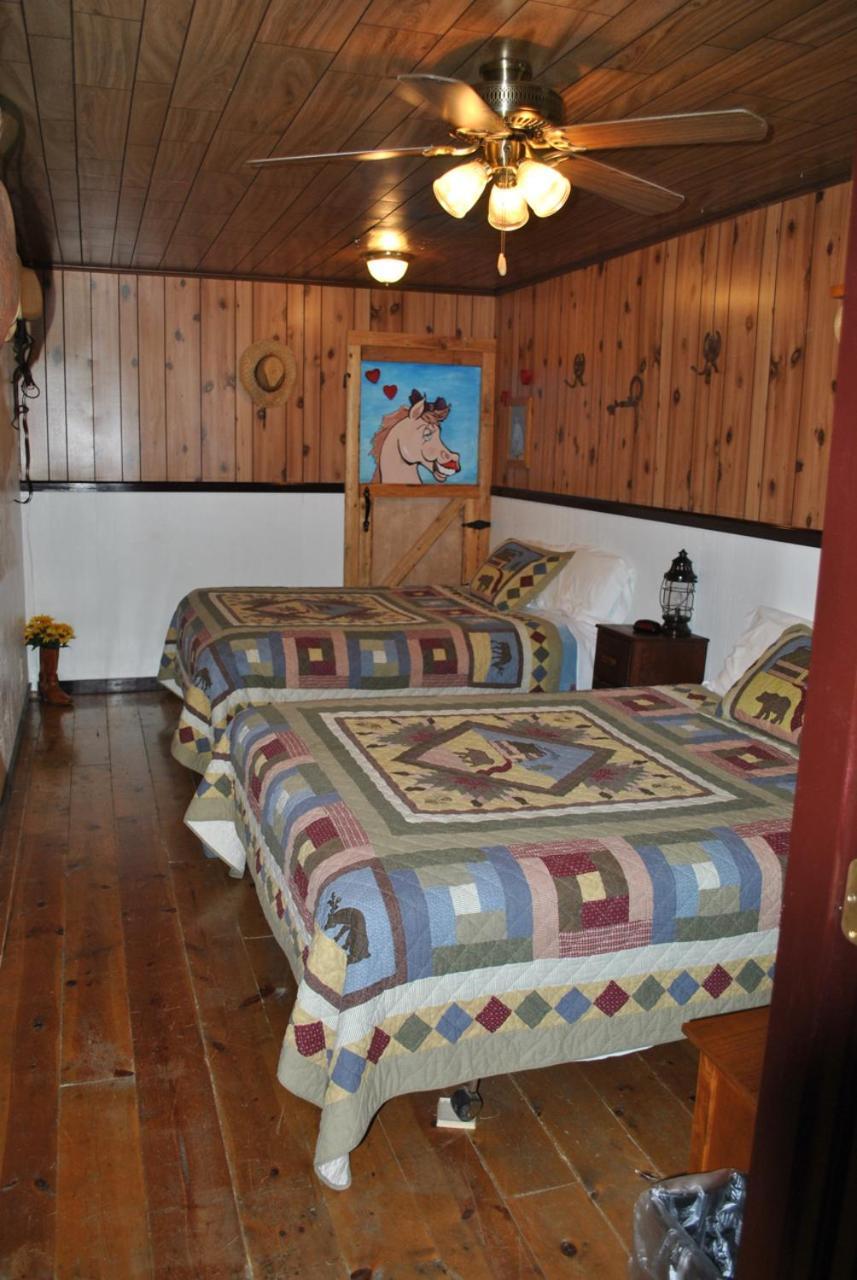 Aspen Inn photo 34