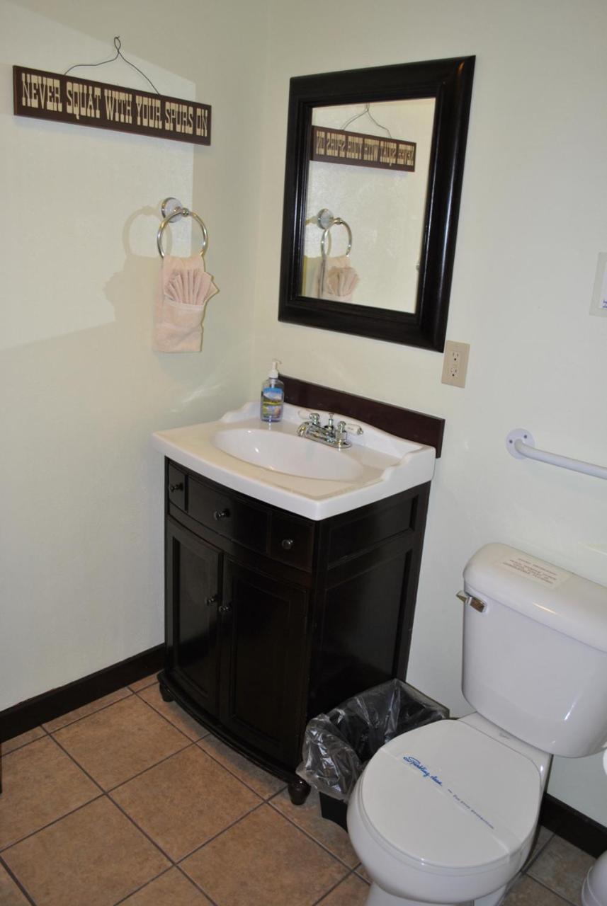 Aspen Inn photo 23