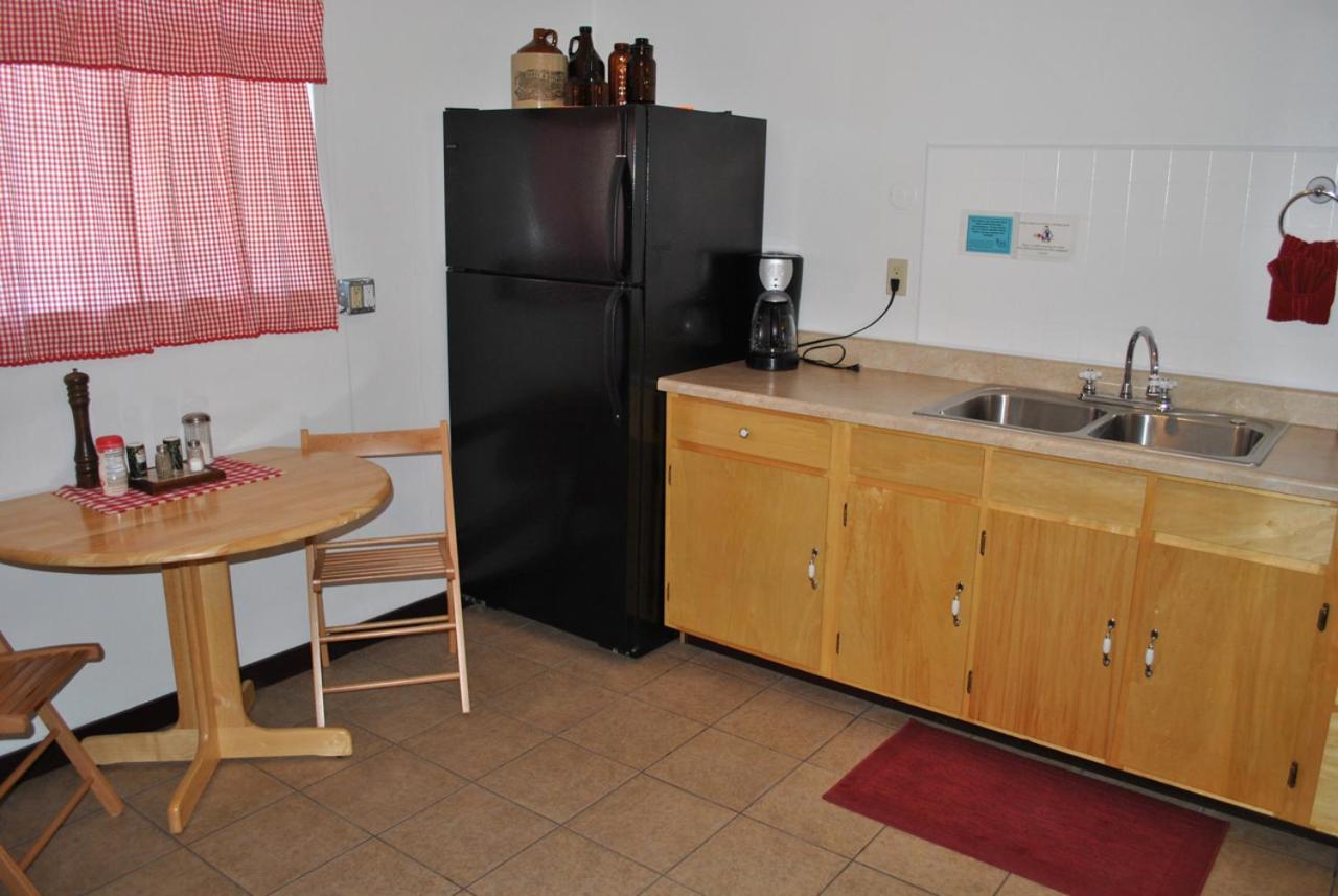 Aspen Inn photo 27