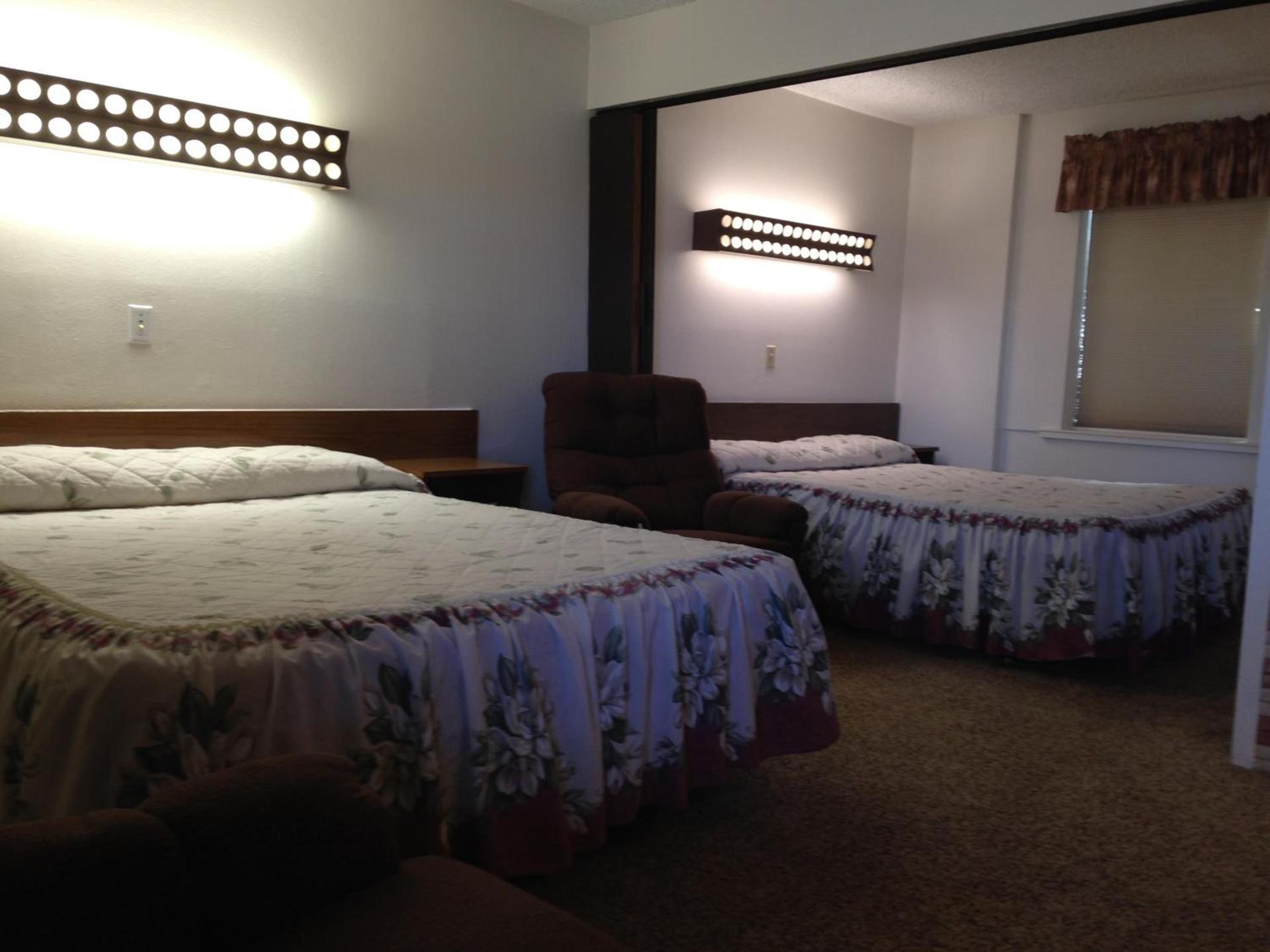 Siesta Motel photo 39
