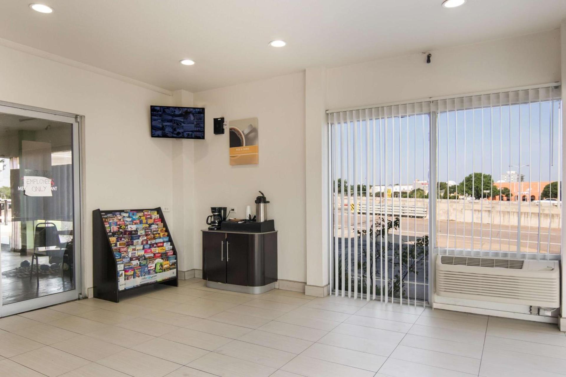 Motel 6-Fort Worth, TX - Seminary photo 24