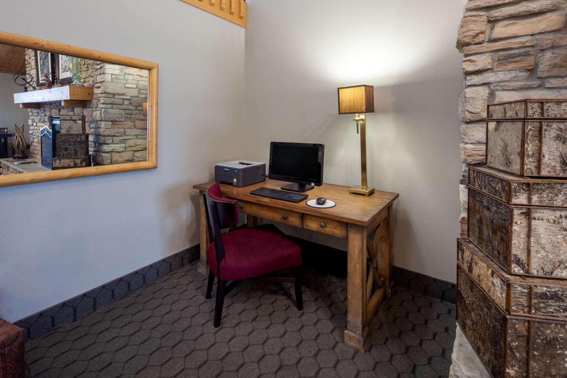 AmericInn by Wyndham Northfield photo 26