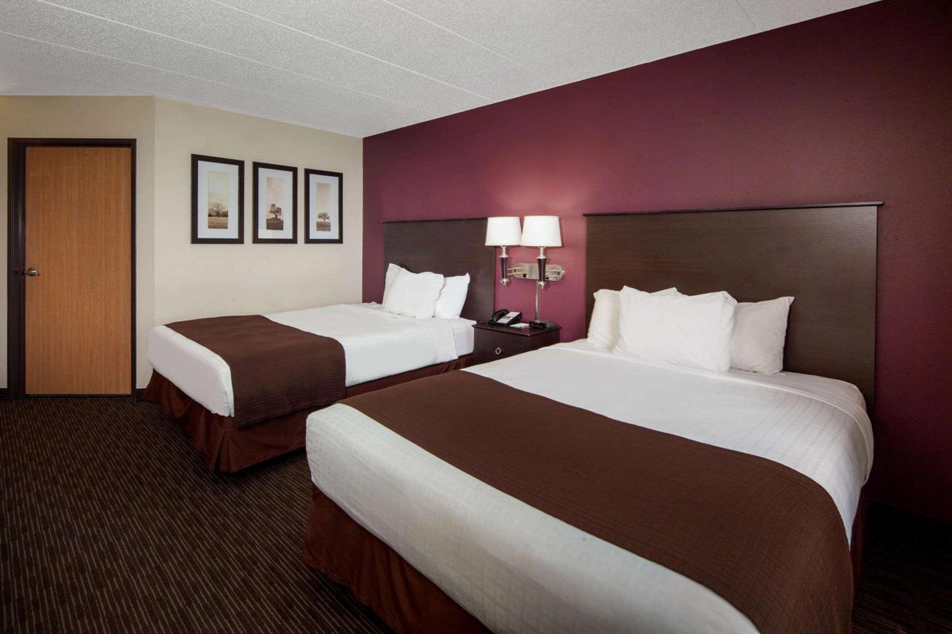AmericInn by Wyndham Northfield photo 14