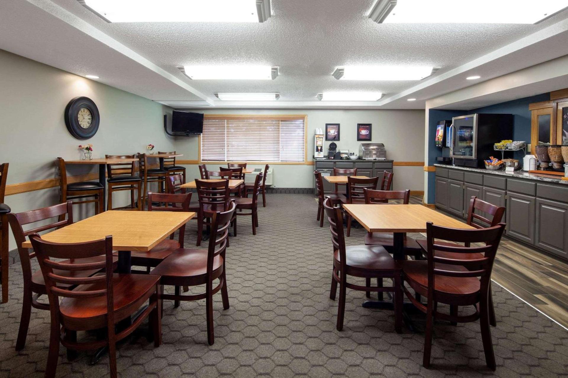AmericInn by Wyndham Northfield photo 23