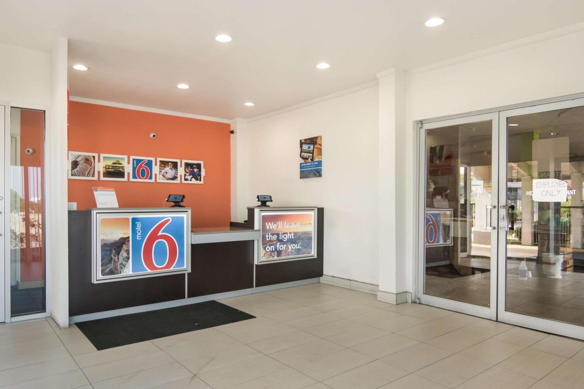 Motel 6-Fort Worth, TX - Seminary photo 22