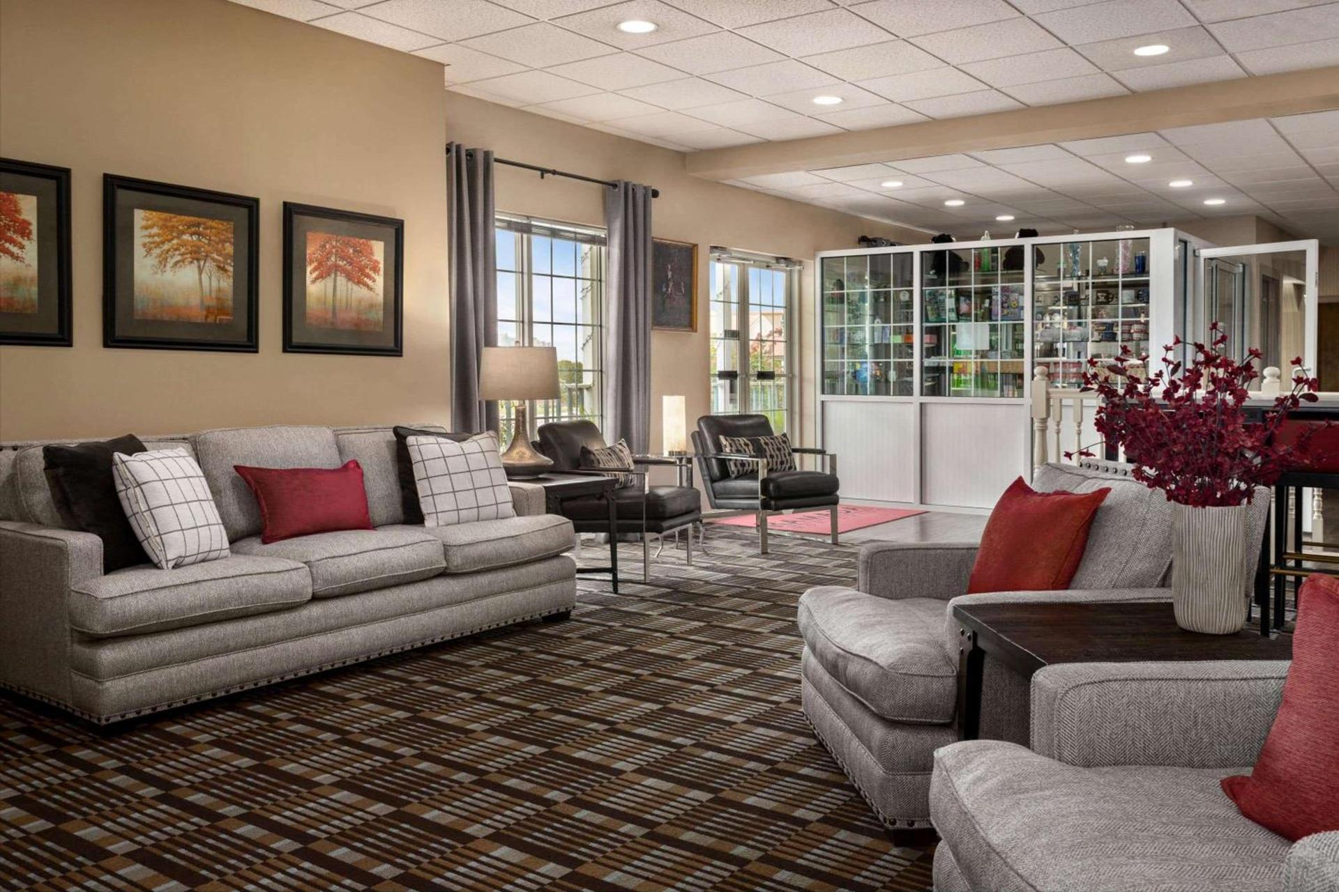 Ramada by Wyndham Pigeon Forge North photo 47