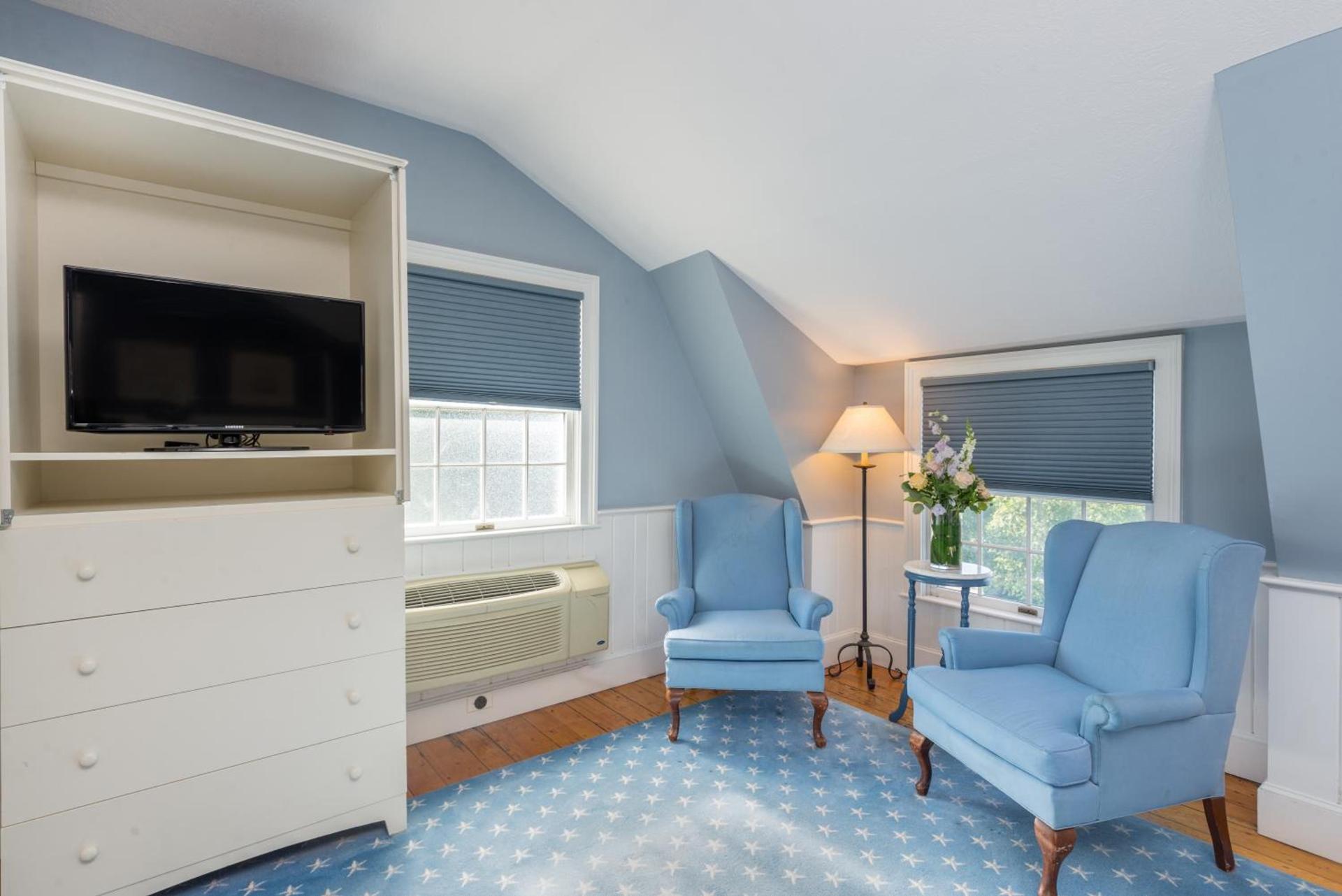 Breakwater Inn photo 41