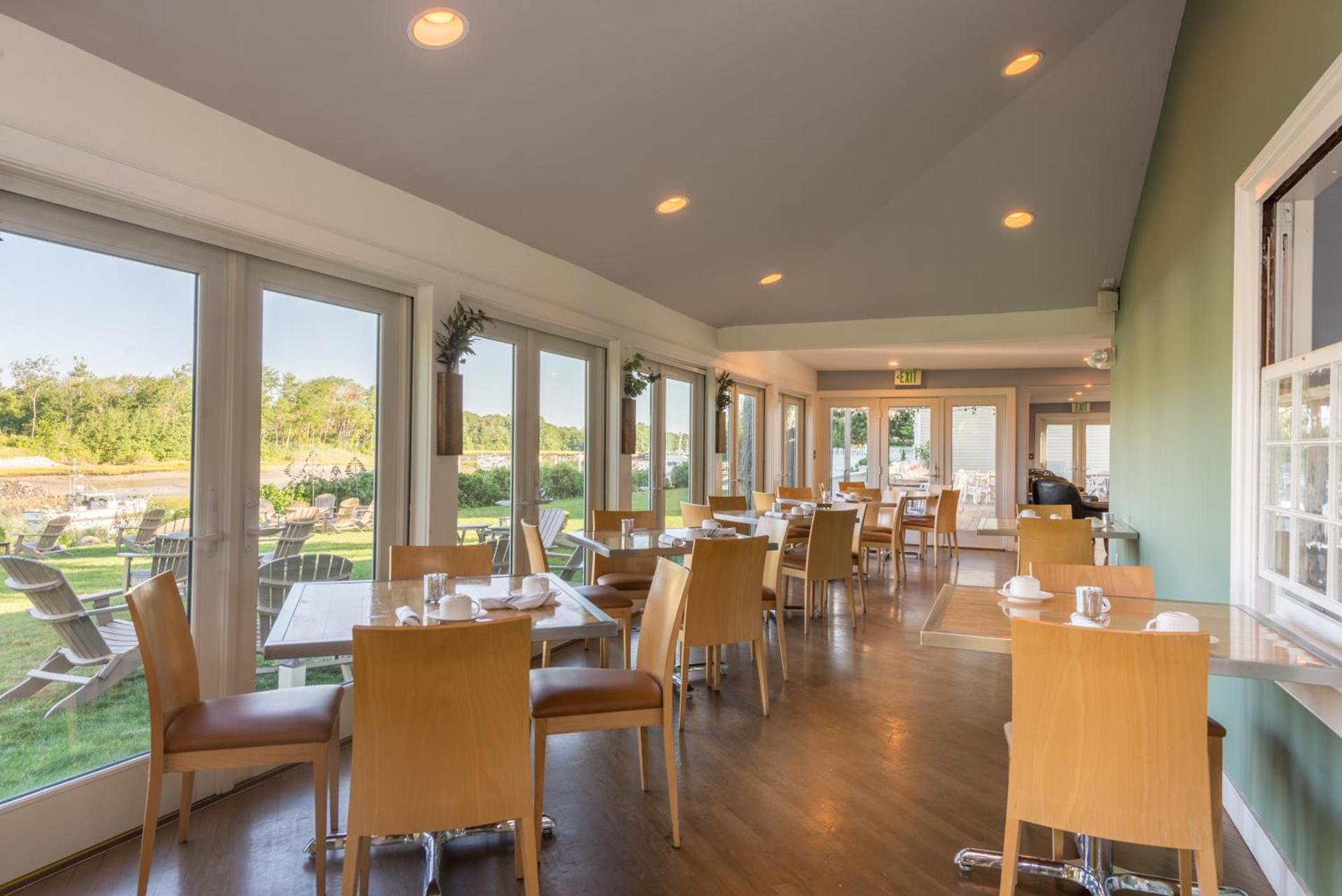 Breakwater Inn photo 37