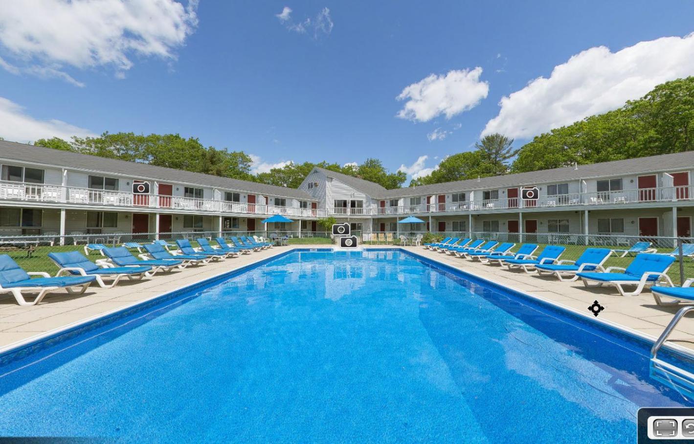 Rhumb Line Resort photo 40