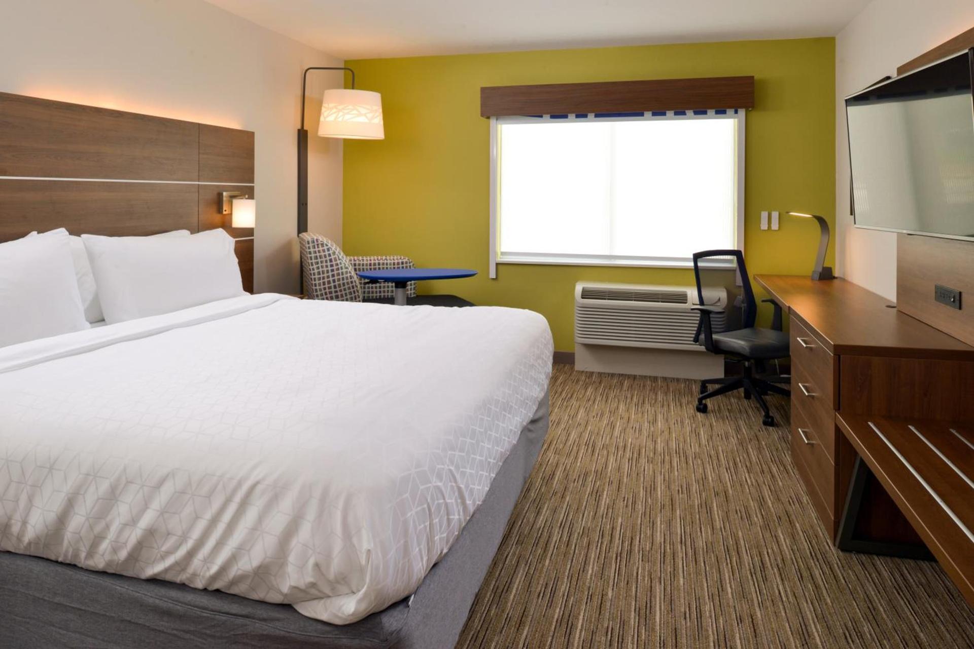 Holiday Inn Express & Suites - Ottumwa by IHG photo 5