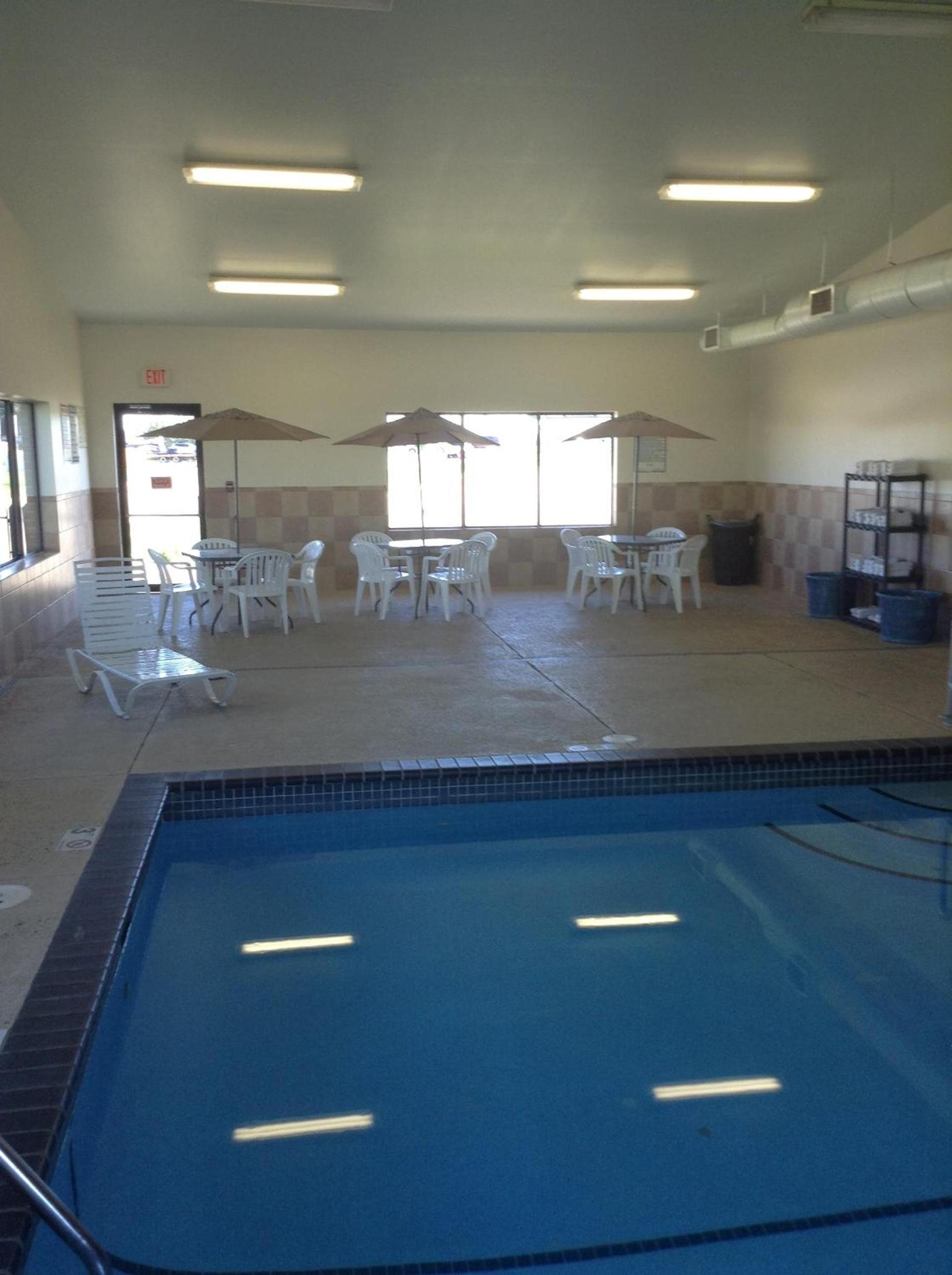 Baymont by Wyndham Dubuque photo 26