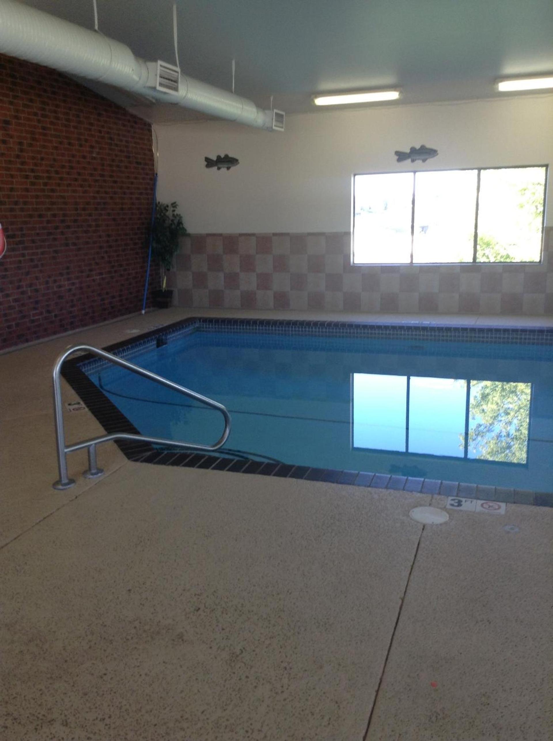 Baymont by Wyndham Dubuque photo 24