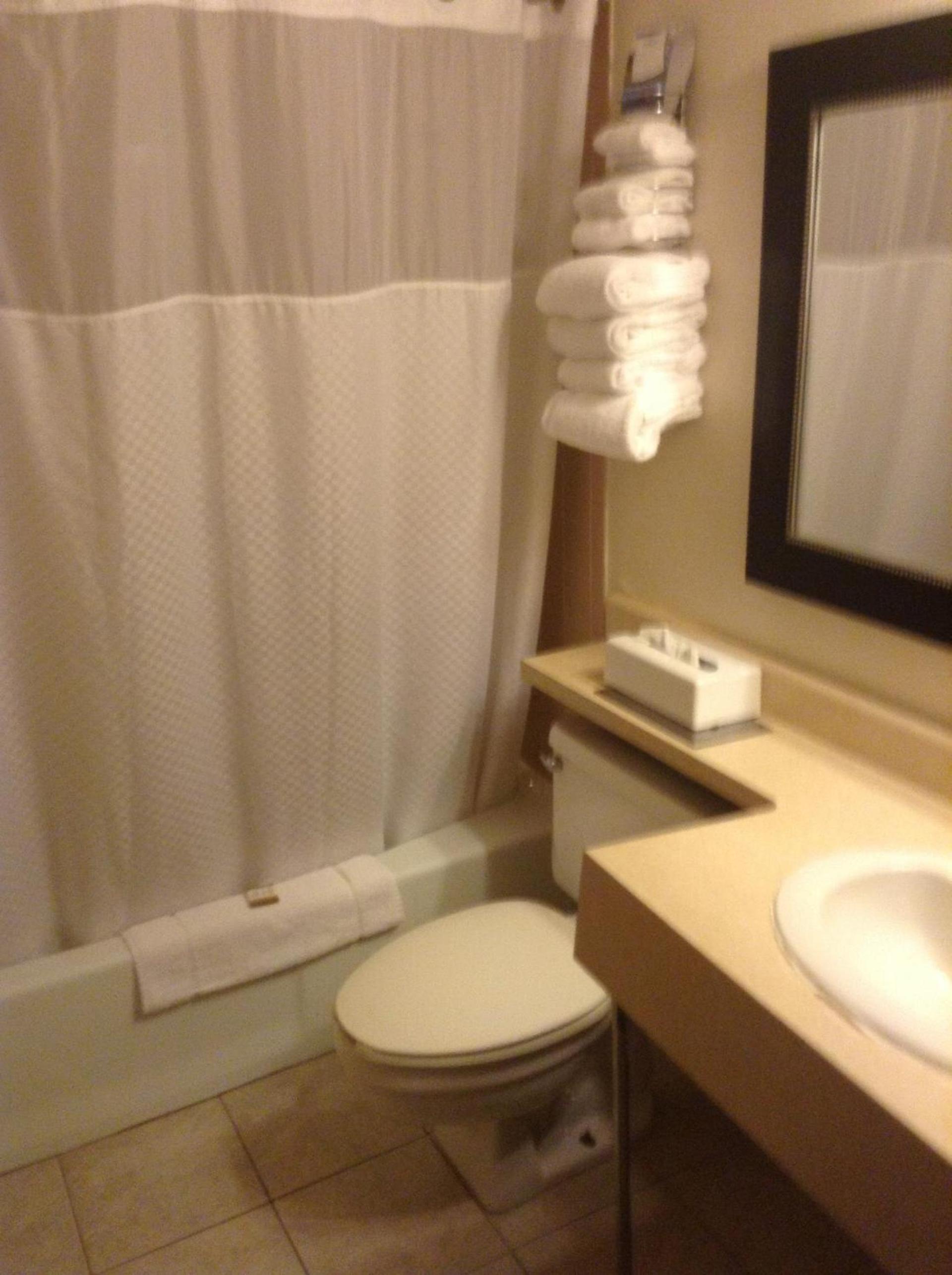 Baymont by Wyndham Dubuque photo 21