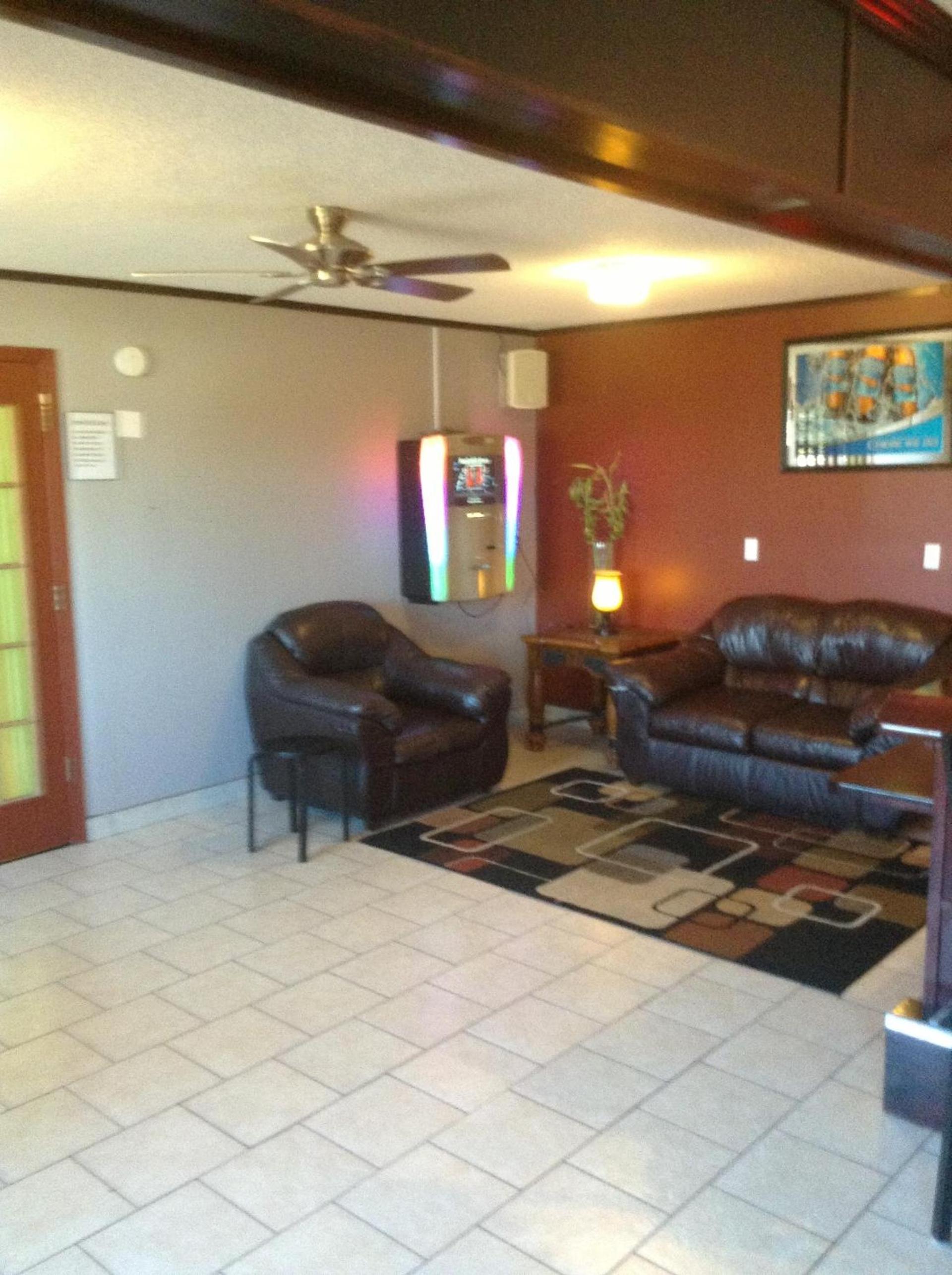 Baymont by Wyndham Dubuque photo 34