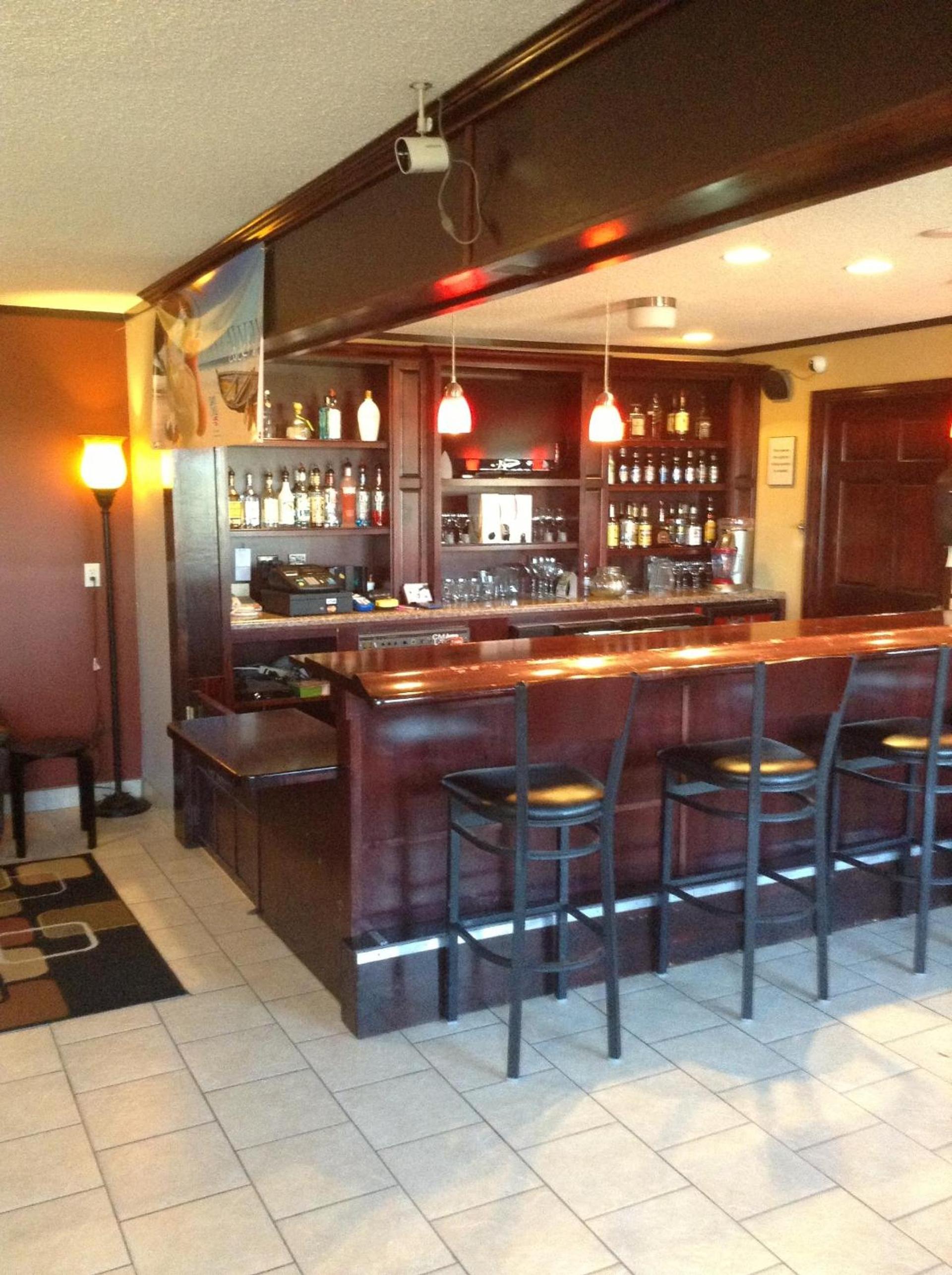 Baymont by Wyndham Dubuque photo 31