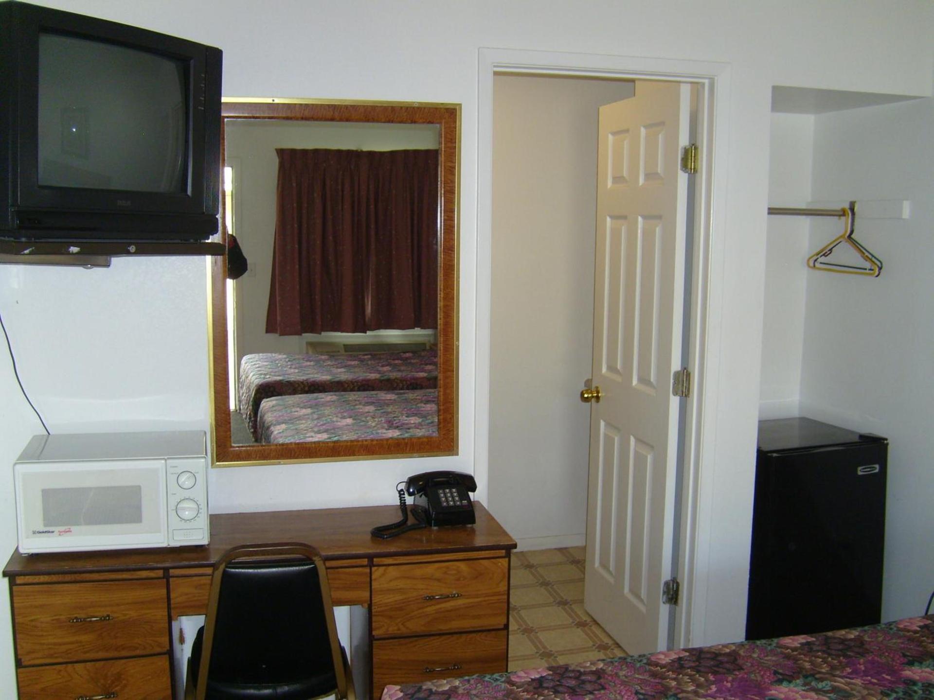 Cascade City Center Motel photo 3