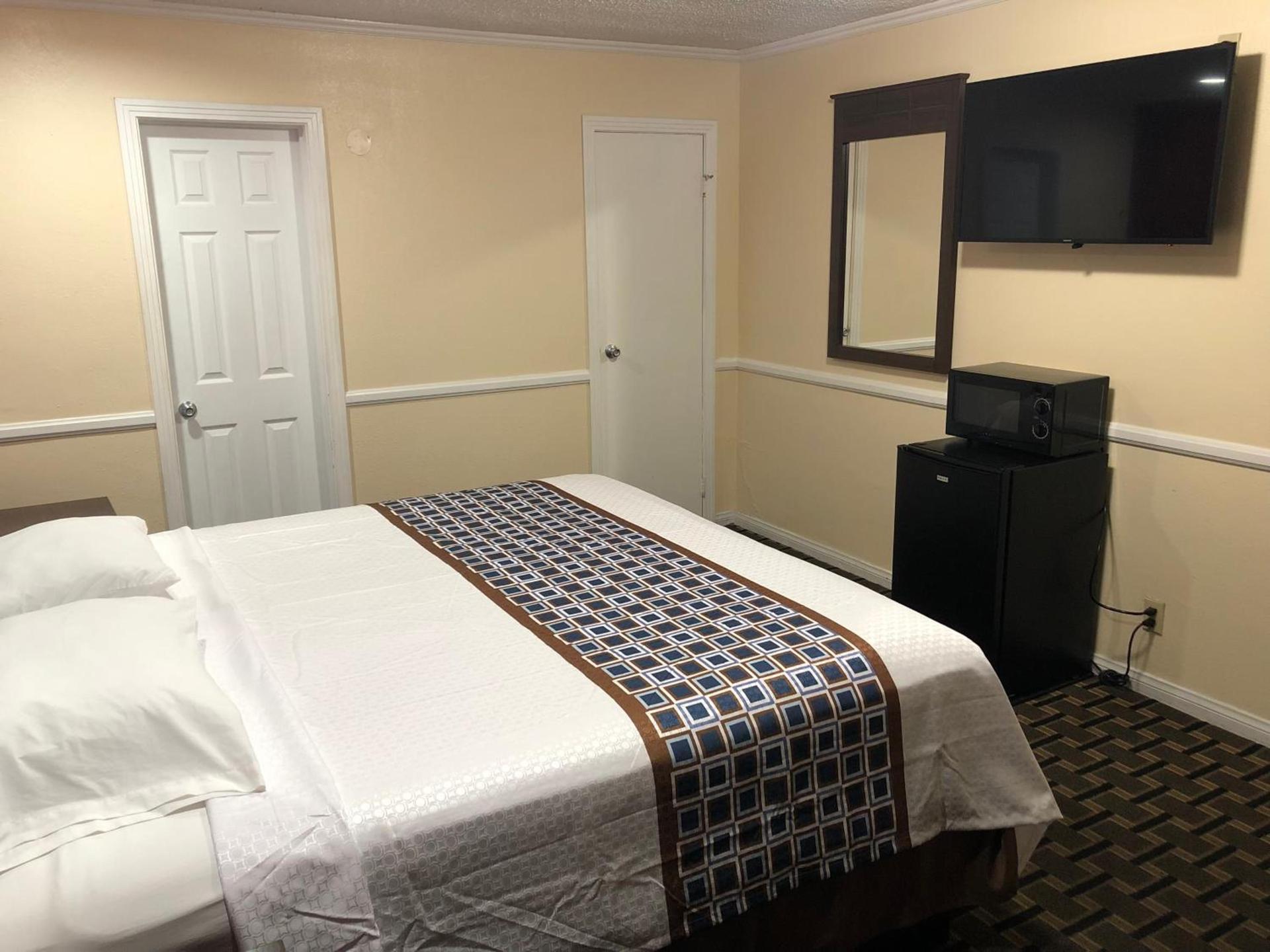 Whittier Travel Inn photo 3
