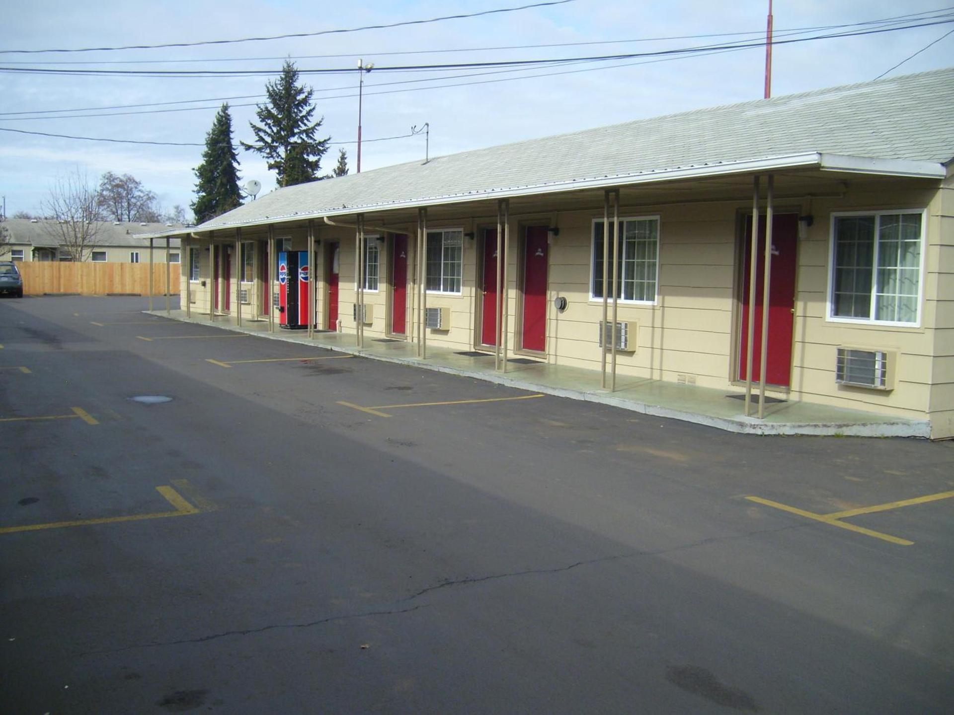 Cascade City Center Motel photo 2