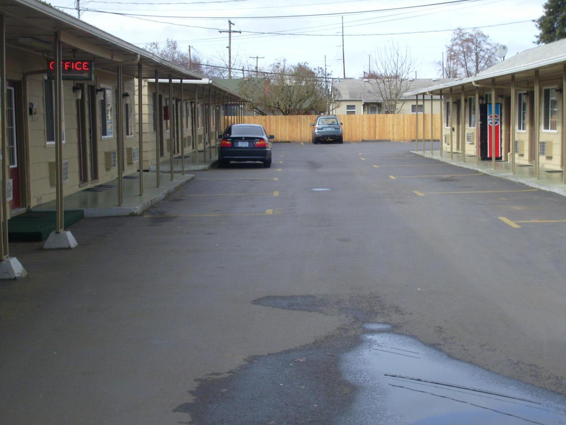 Cascade City Center Motel photo 4