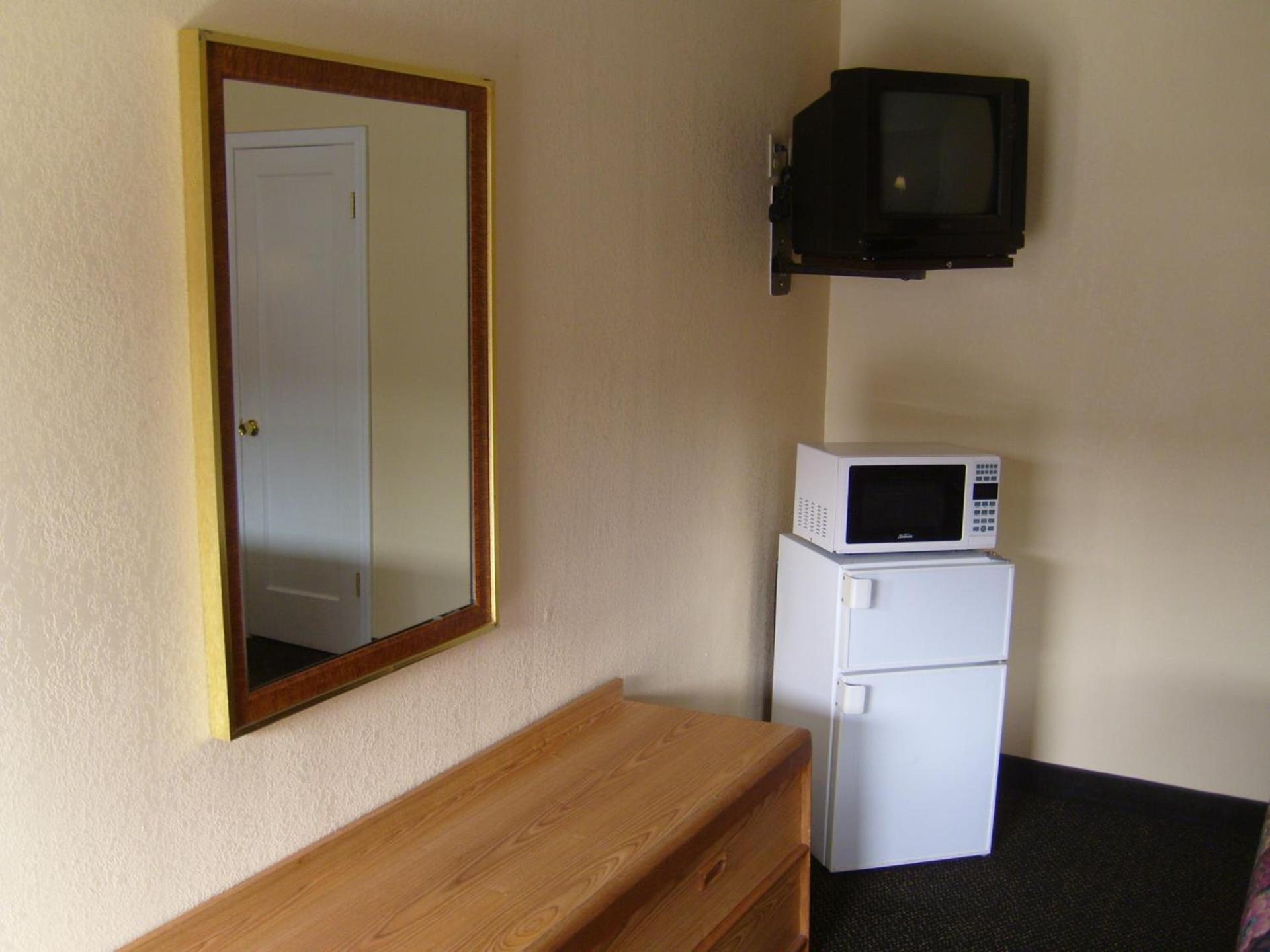 Cascade City Center Motel photo 9