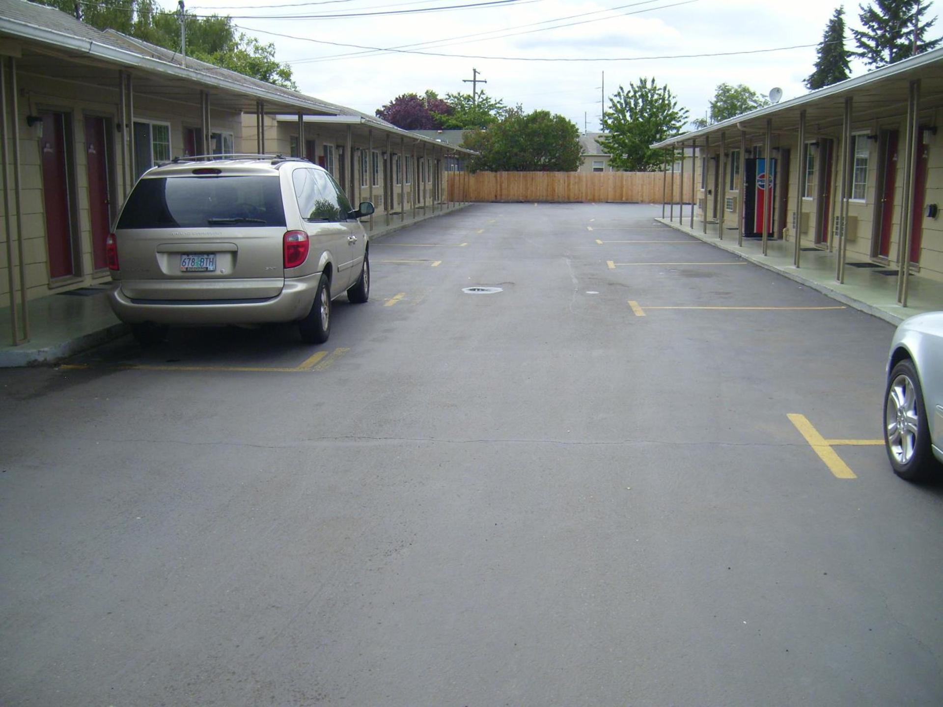 Cascade City Center Motel photo 11