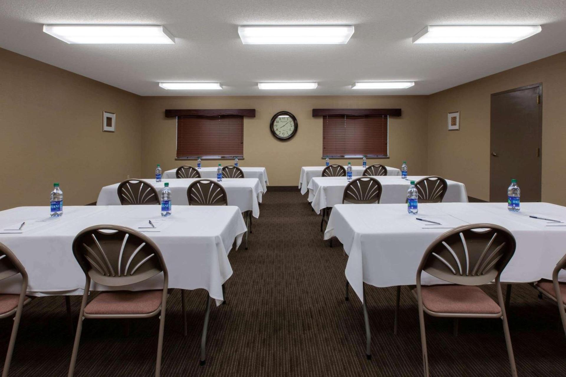 AmericInn by Wyndham Silver City photo 55