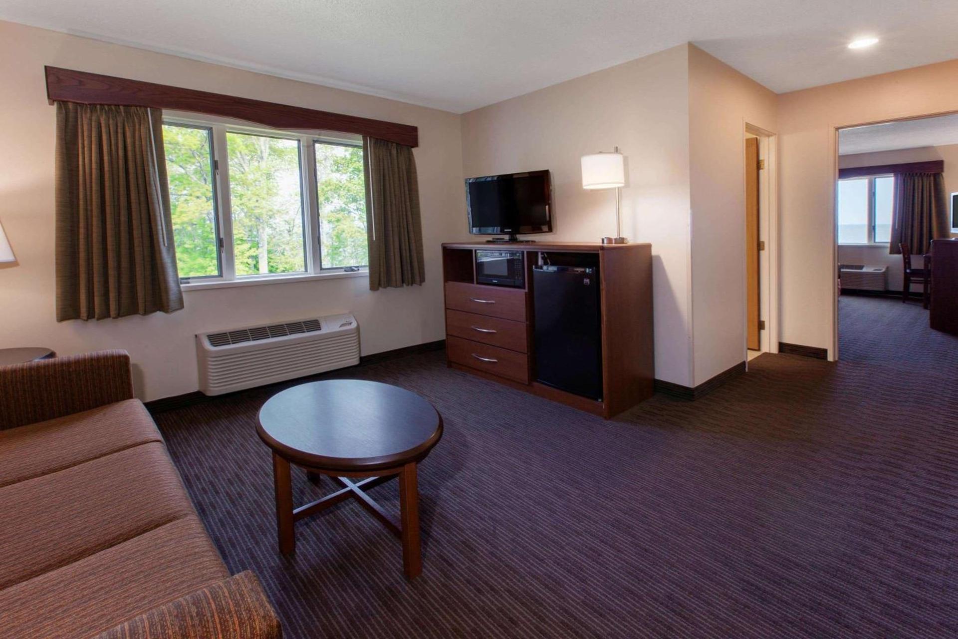 AmericInn by Wyndham Silver City photo 47