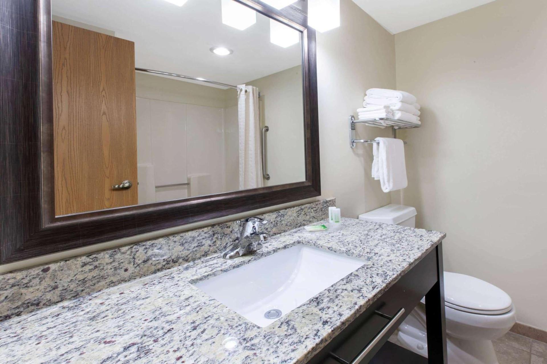 AmericInn by Wyndham Silver City photo 43