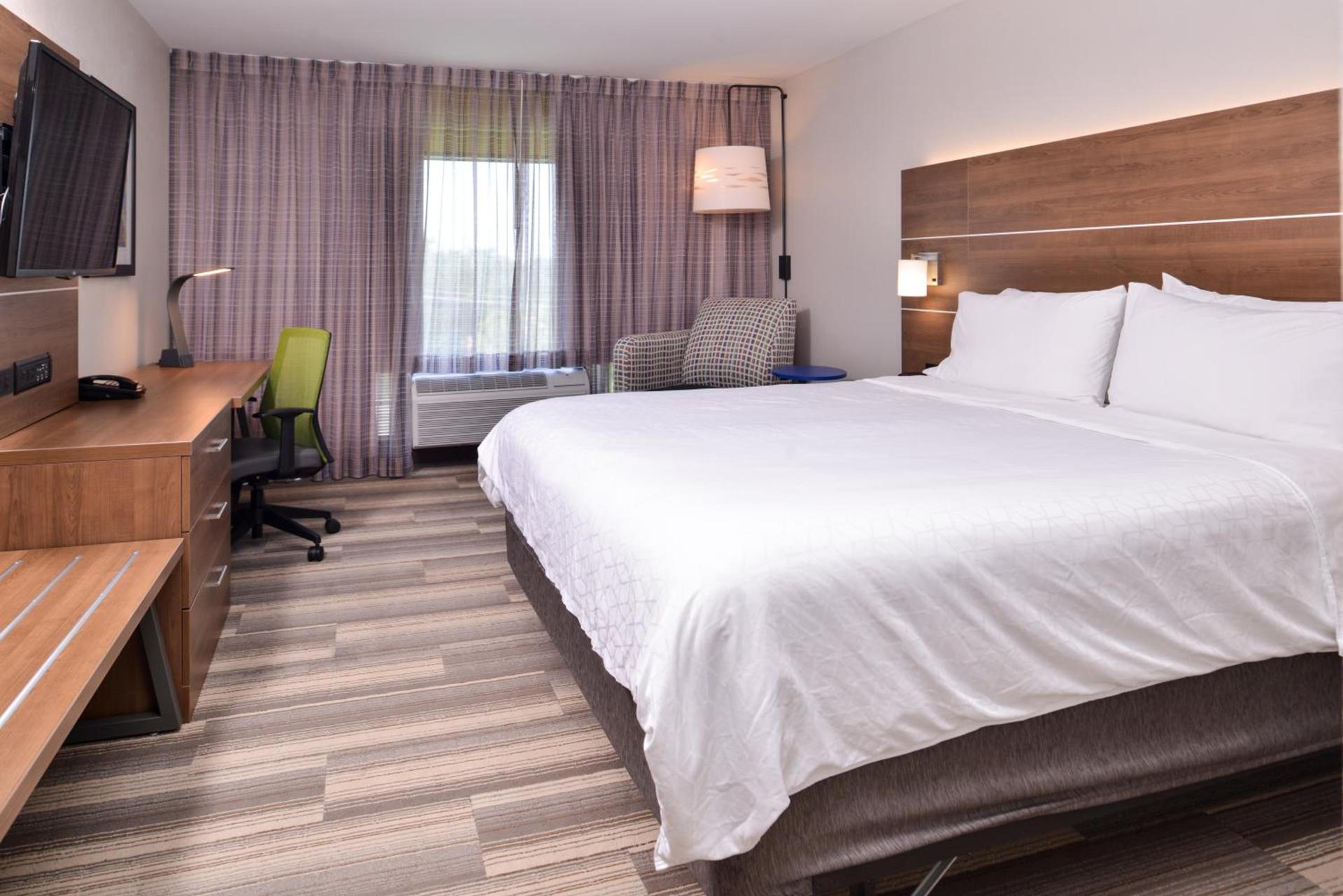 Holiday Inn Express Hotel & Suites Elgin by IHG photo 6