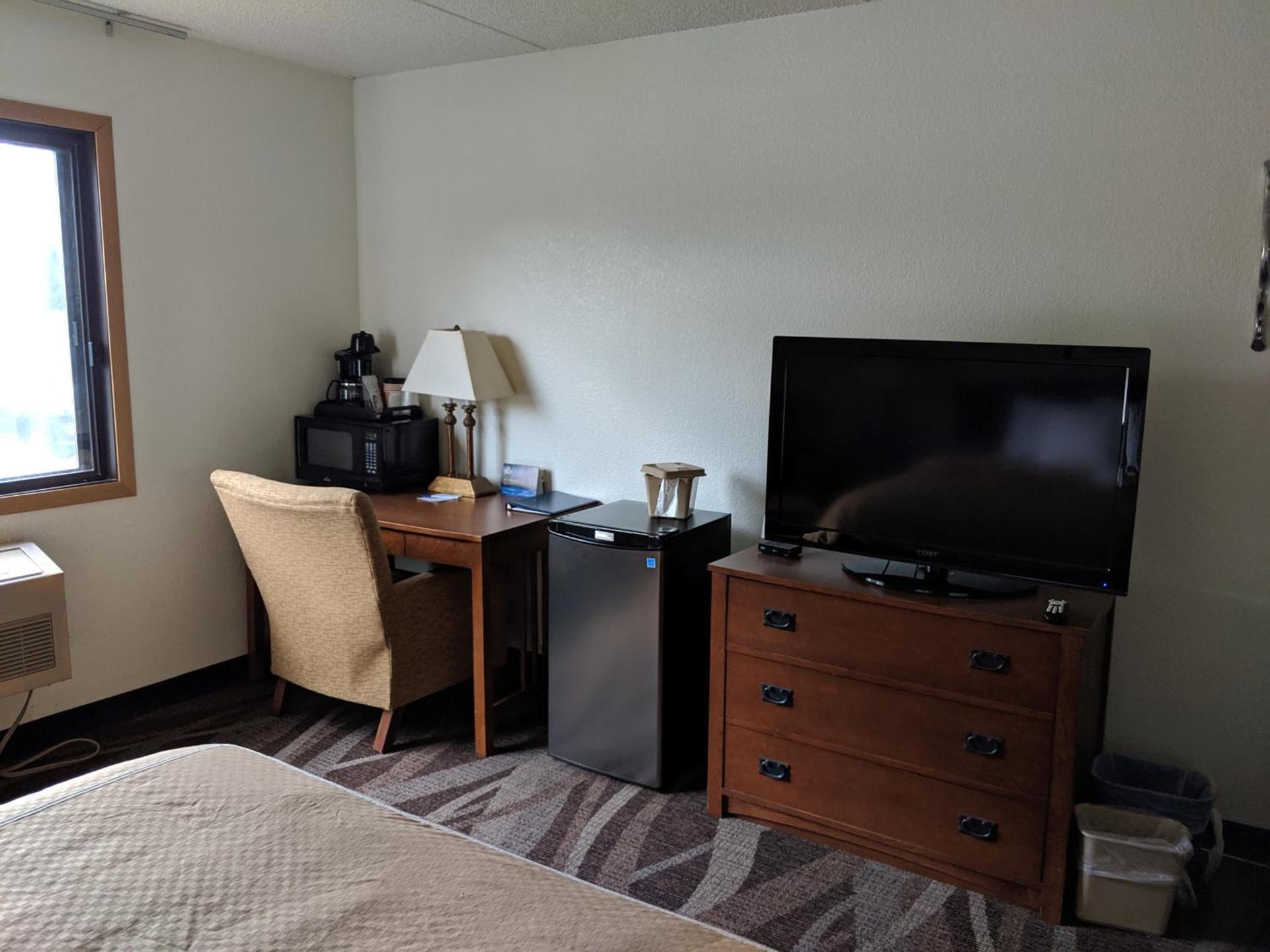 Boarders Inn and Suites by Cobblestone Hotels - Ripon photo 11