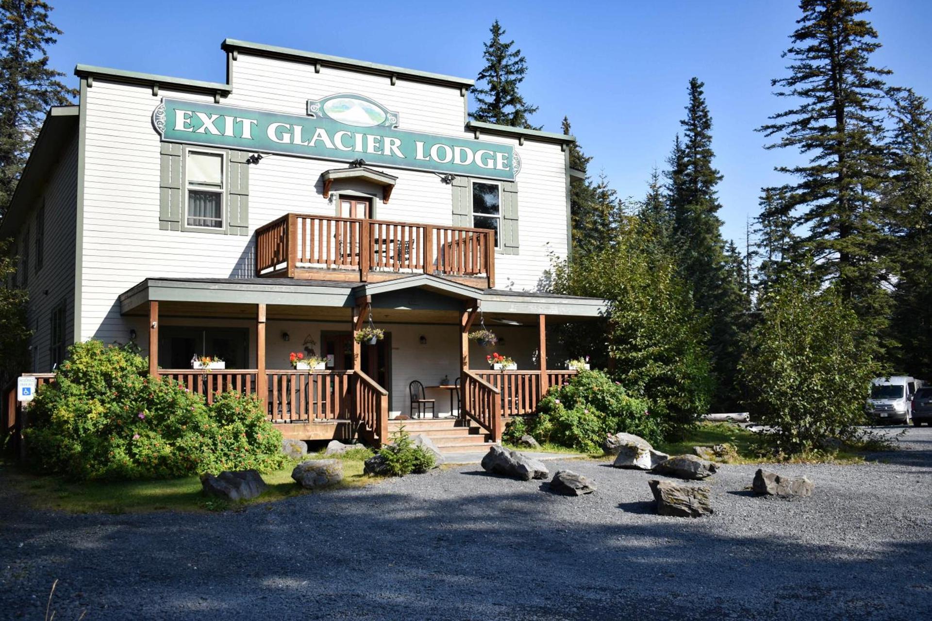 Exit Glacier Lodge photo 35