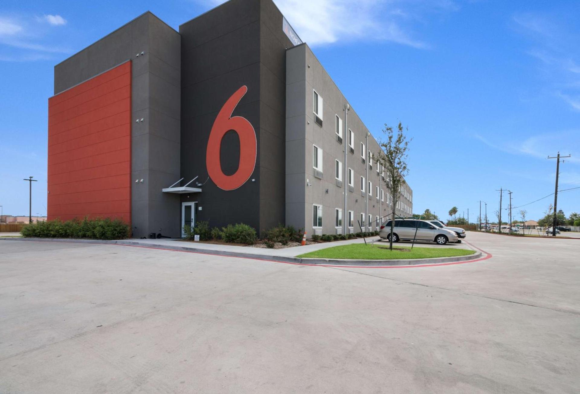 Motel 6-Corpus Christi, TX photo 1