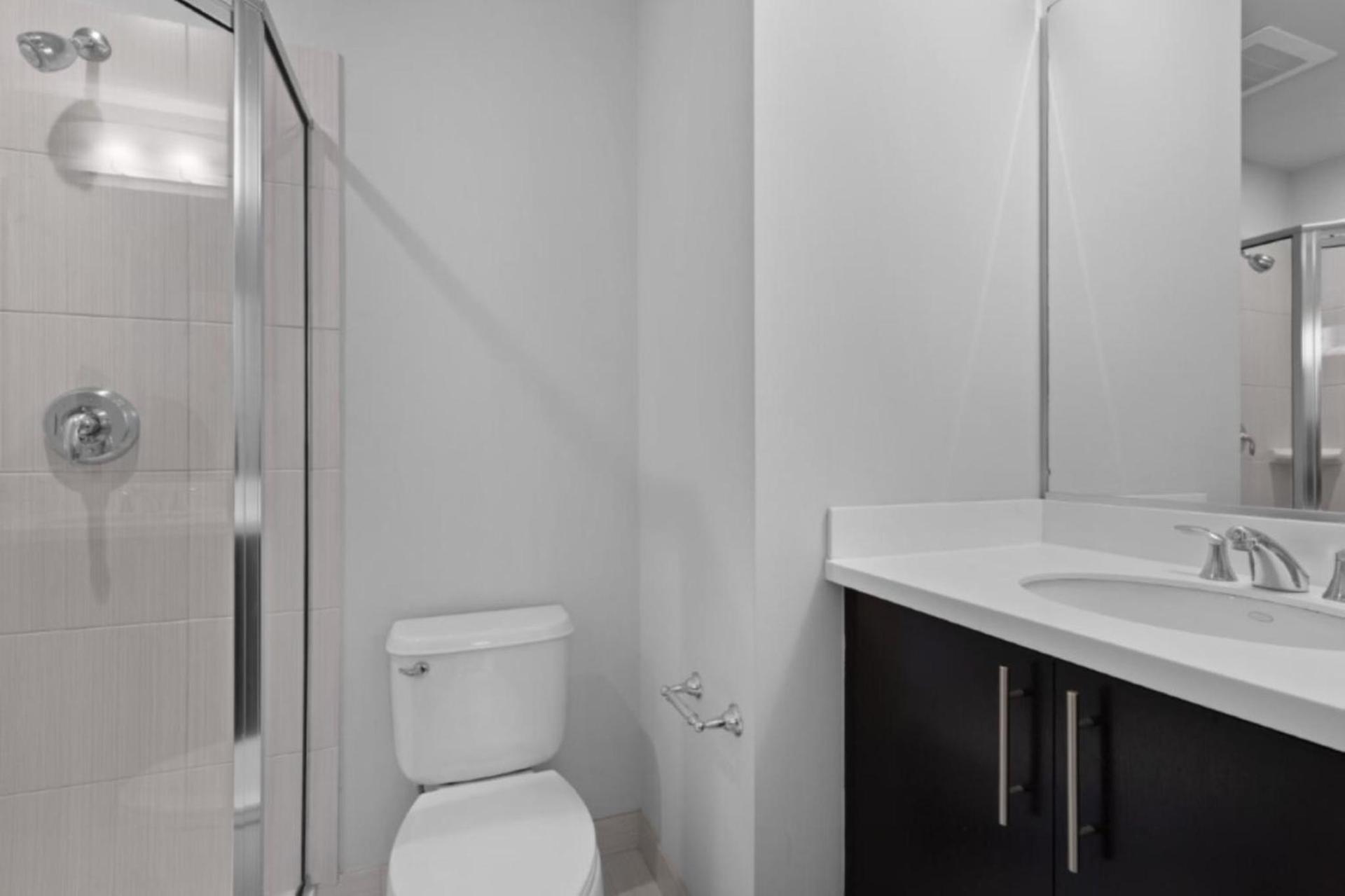 Global Luxury Suites at The White House photo 8