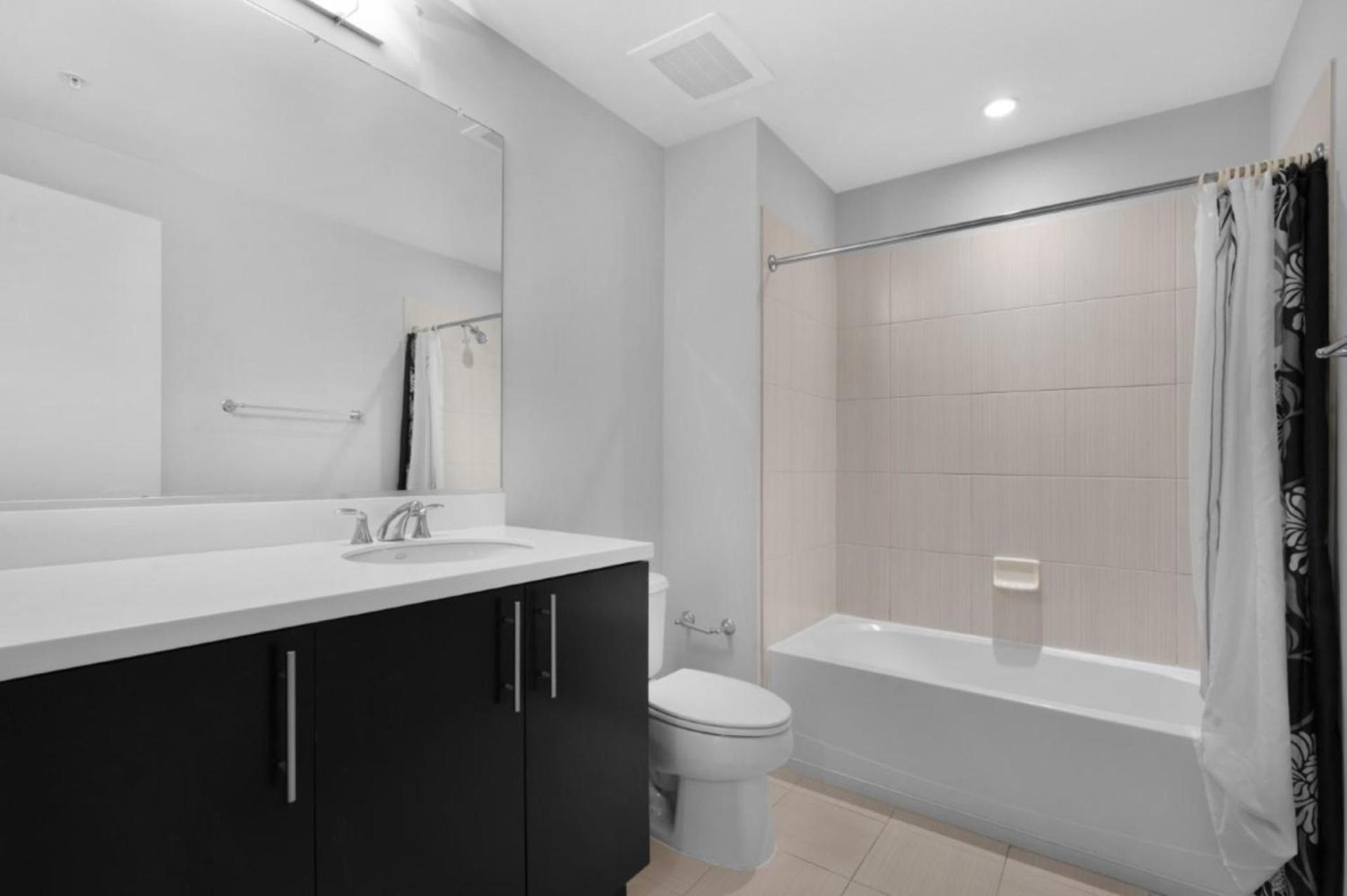 Global Luxury Suites at The White House photo 7