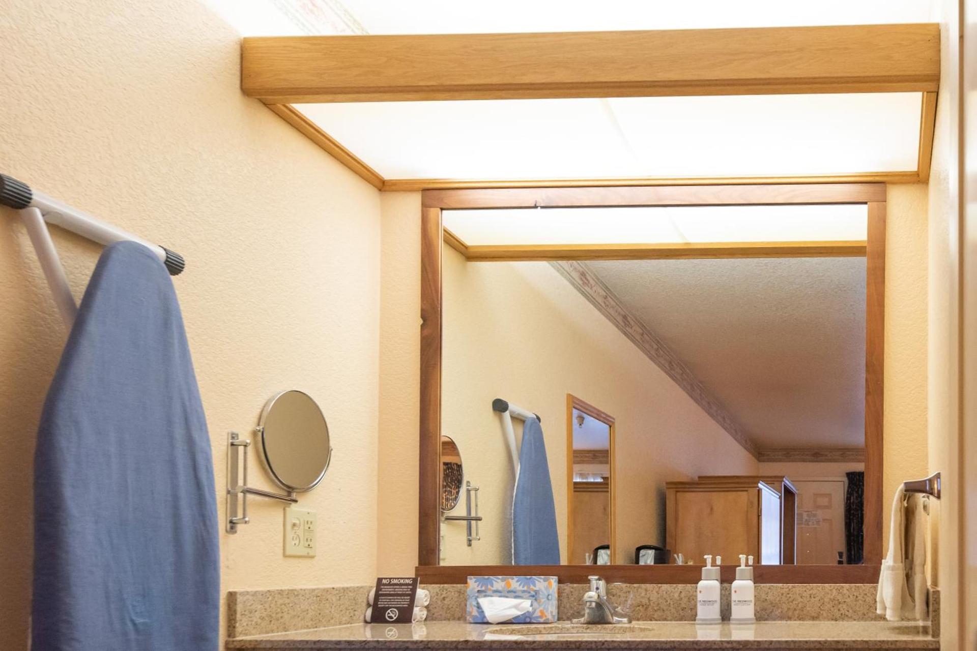 The Redwood Riverwalk, a boutique hotel photo 29