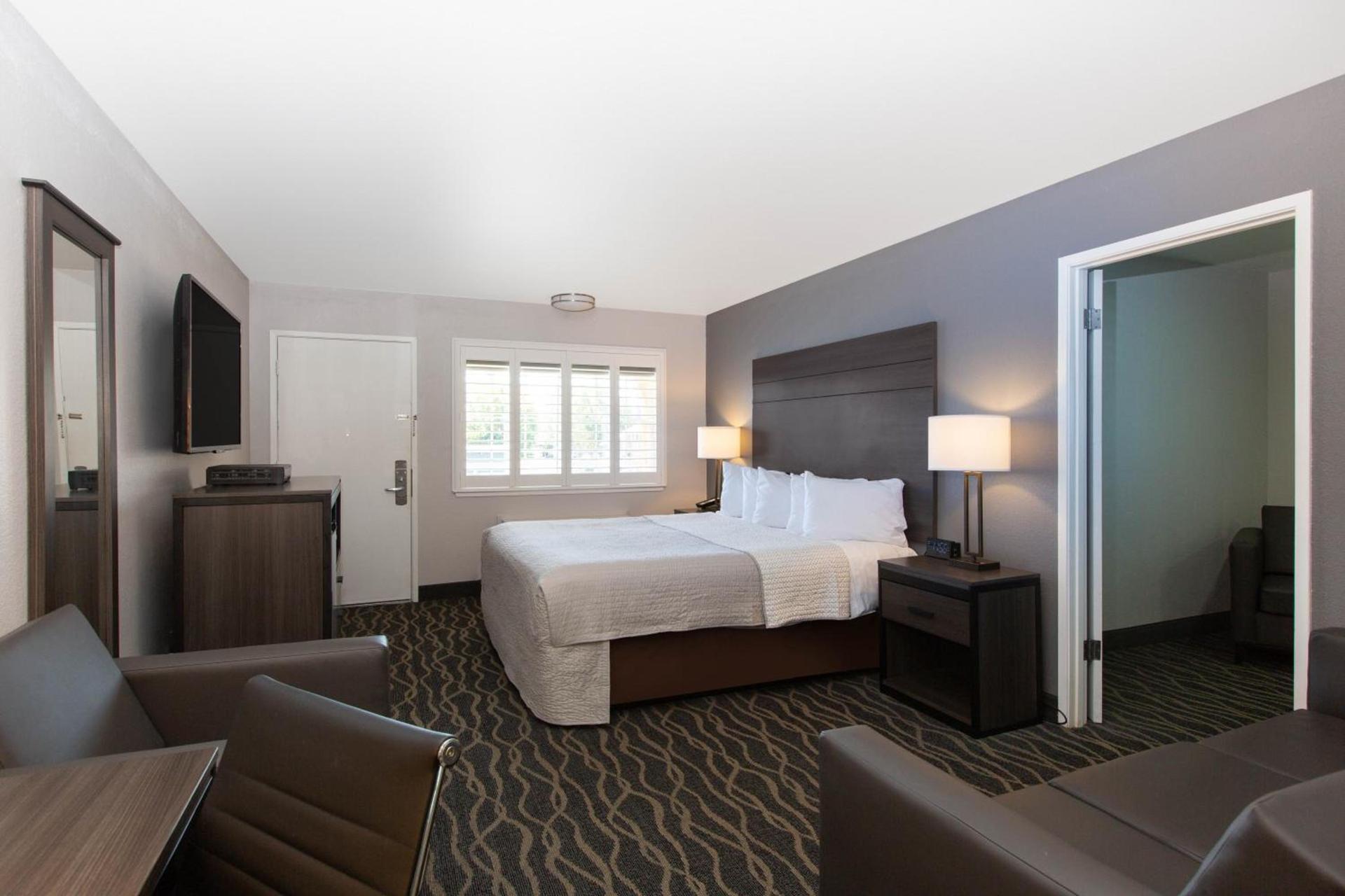 Days Inn by Wyndham Ukiah photo 20