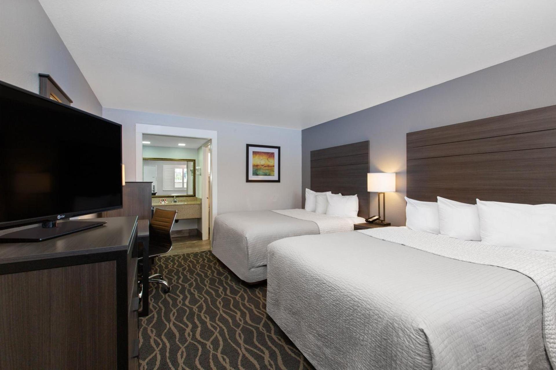 Days Inn by Wyndham Ukiah photo 21