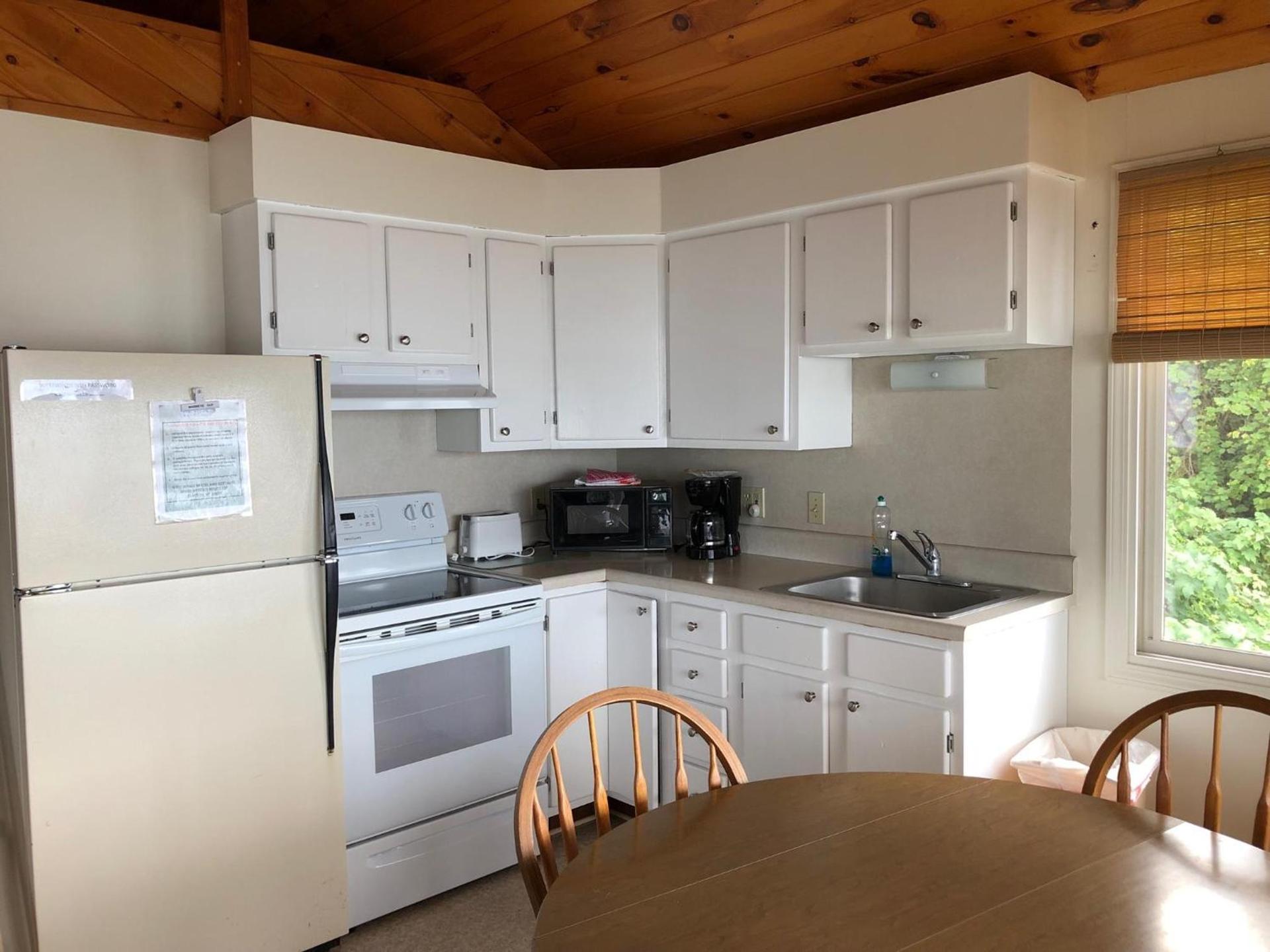 West Winds Motel & Cottages photo 64