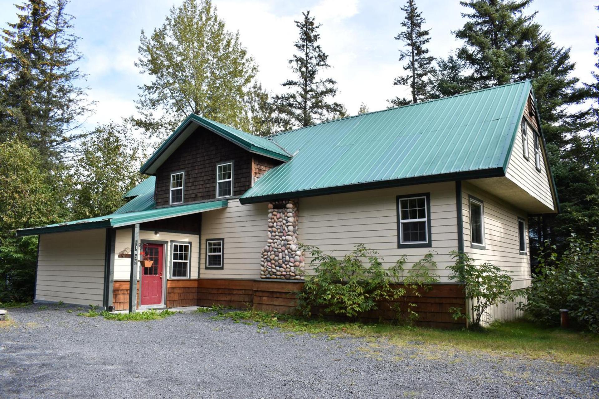 Exit Glacier Lodge photo 6