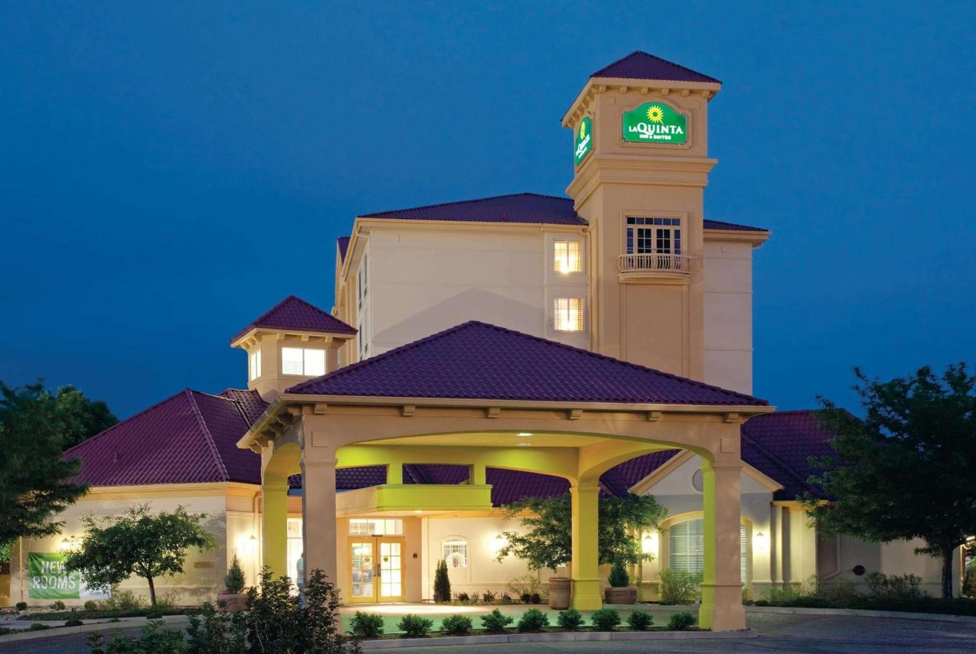 La Quinta Inn & Suites by Wyndham Colorado Springs South AP — hotel in Colorado Springs