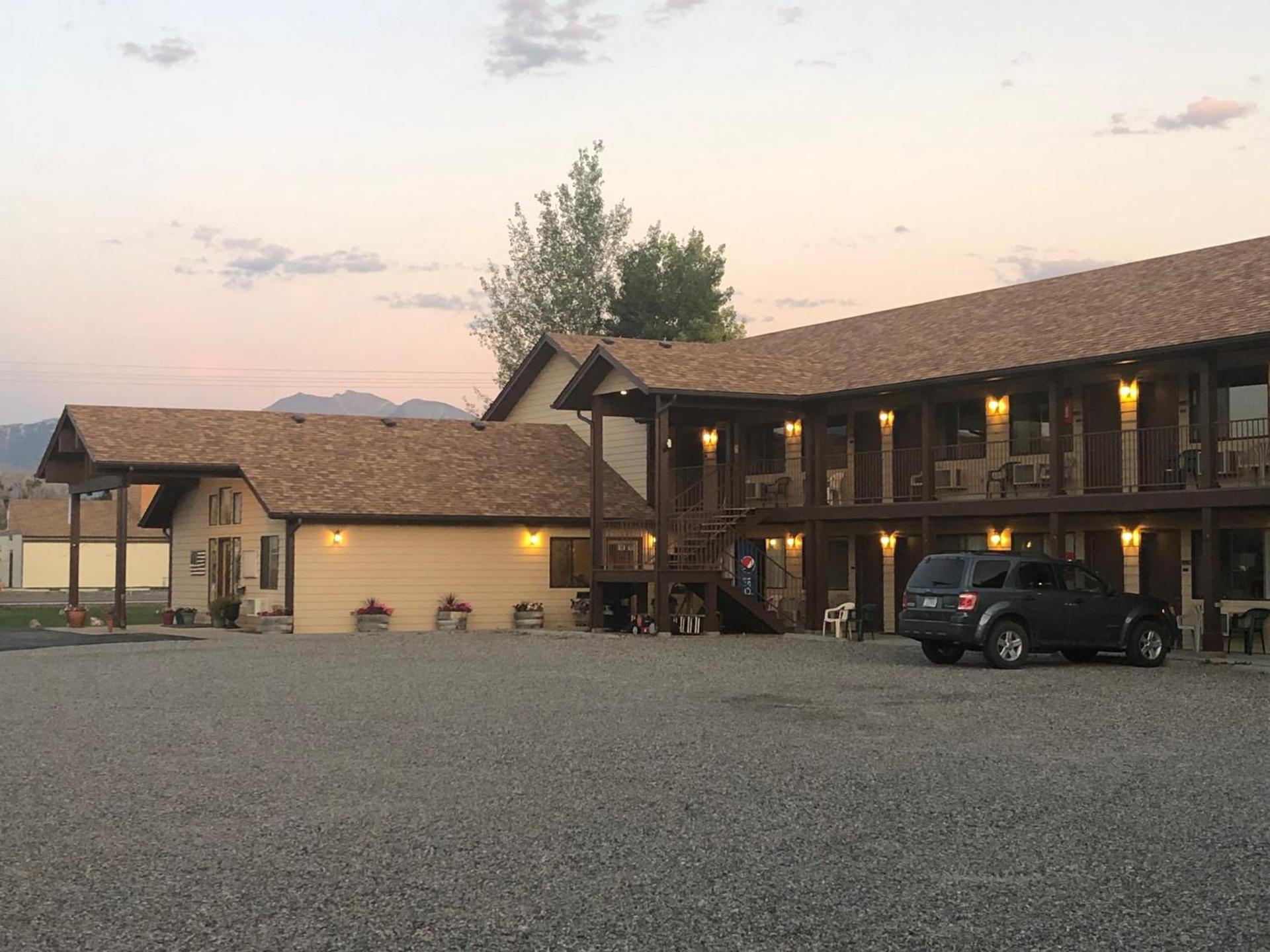 Red Bear Inn photo 2