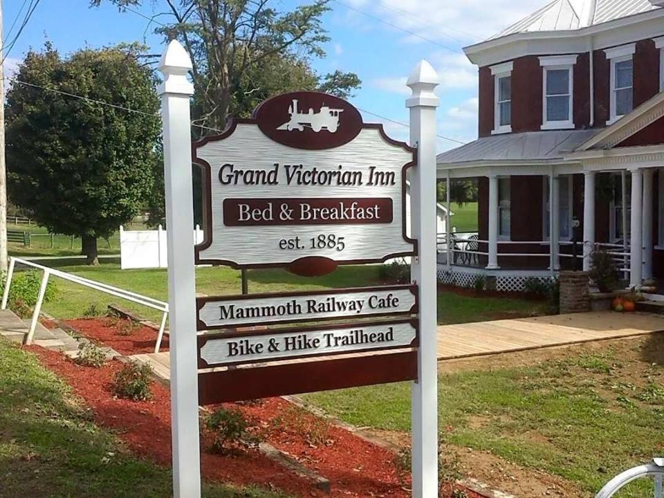 Grand Victorian Inn photo 3